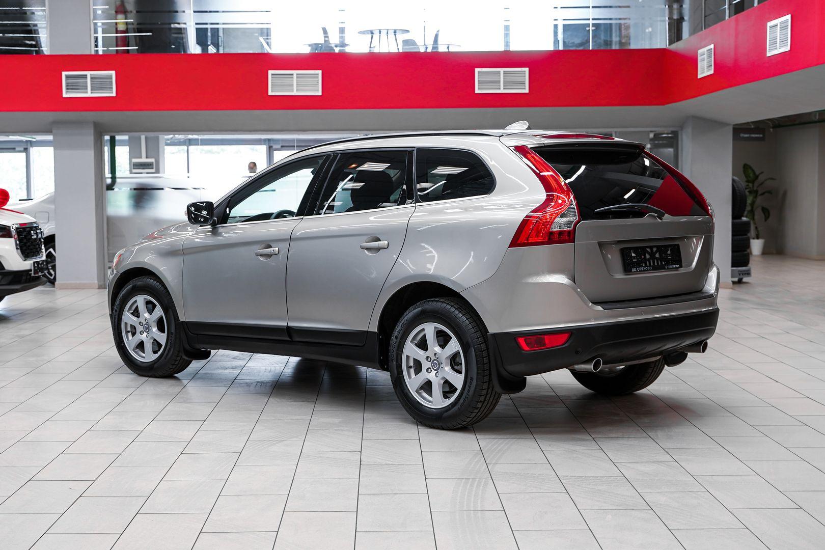 Volvo XC60 2012, бежевый, ДЦ Орехово