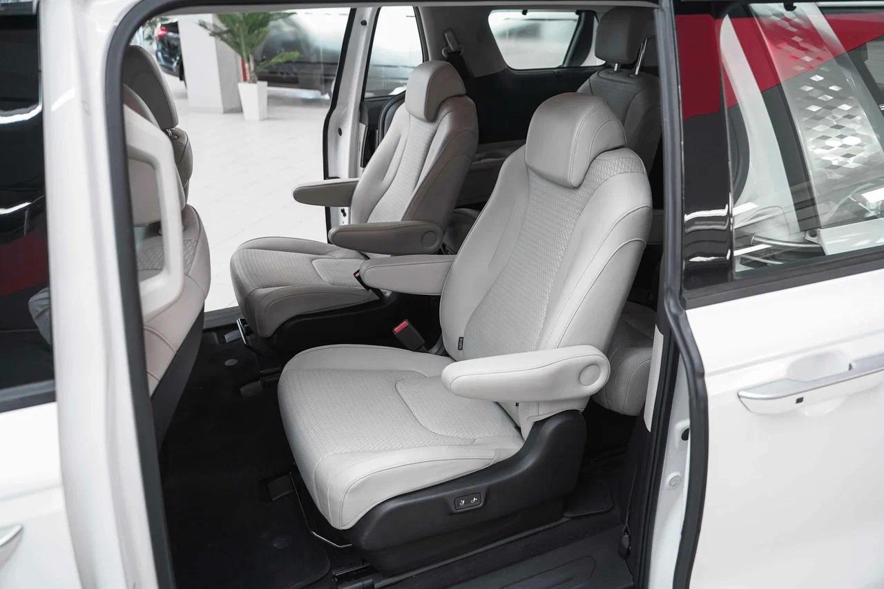 Kia Carnival 2021, белый, ДЦ Орехово