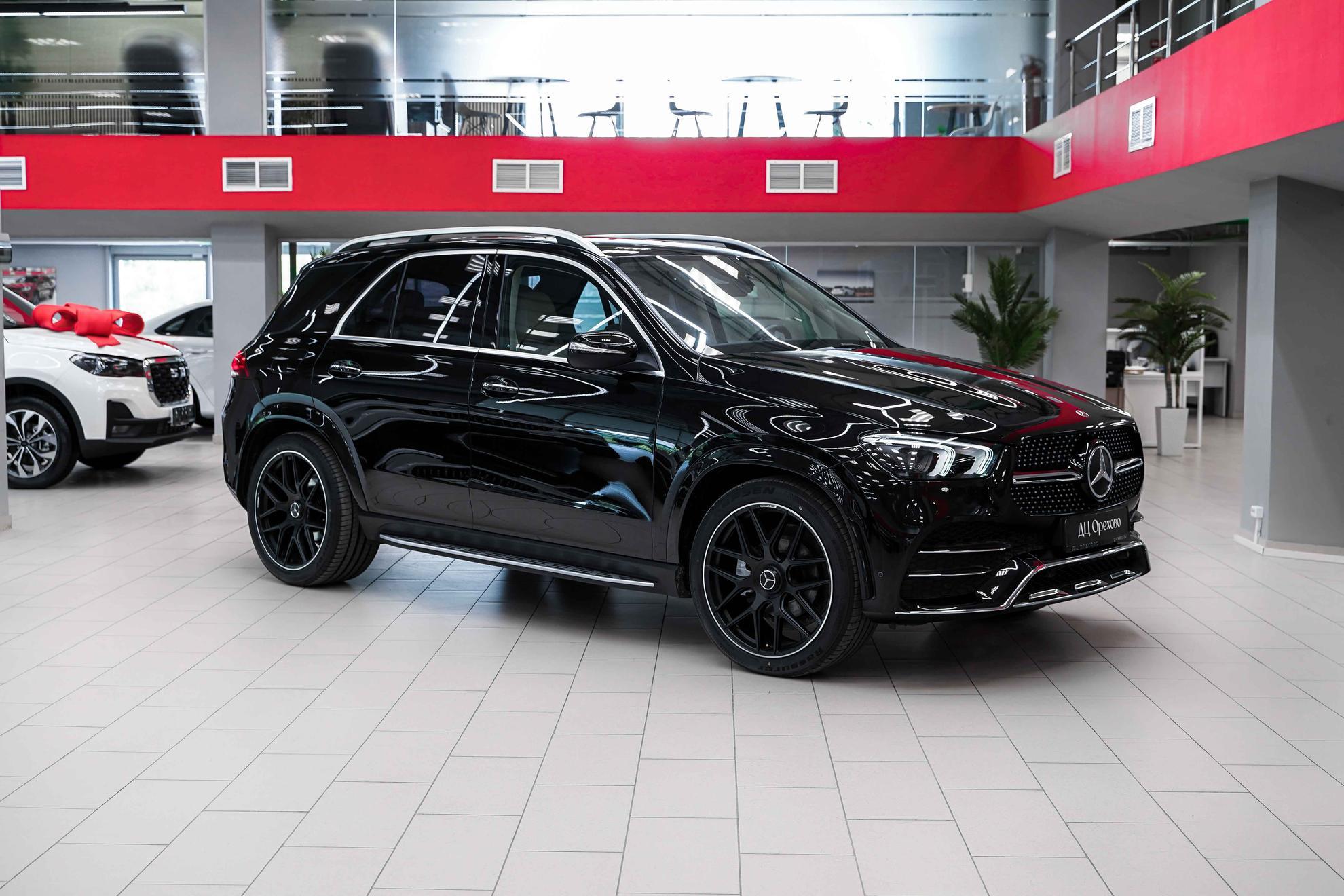 Mercedes-Benz GLE 2021, черный, ДЦ Орехово