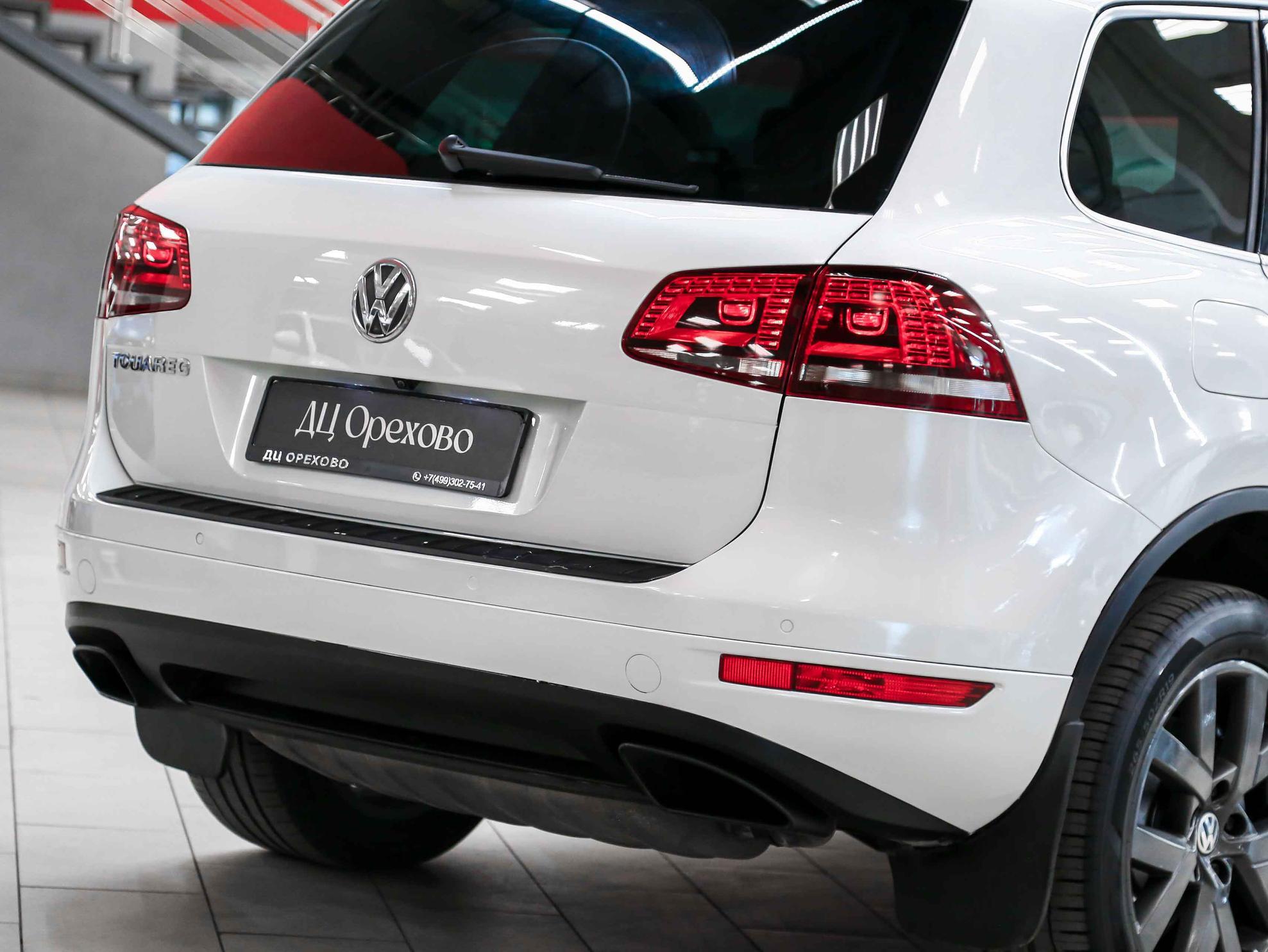 Volkswagen Touareg 2013, белый, ДЦ Орехово