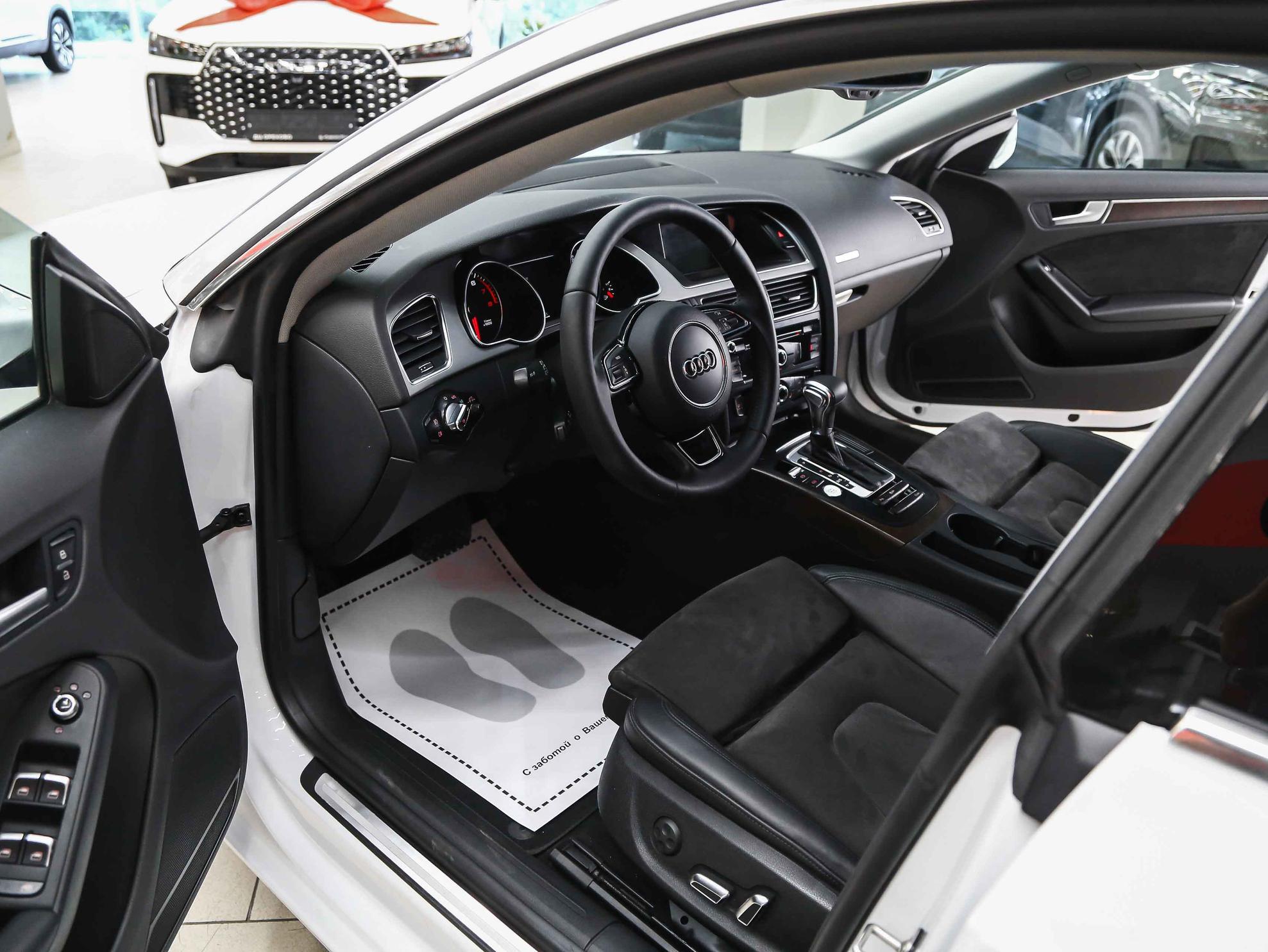 Audi A5 2013, белый, ДЦ Орехово