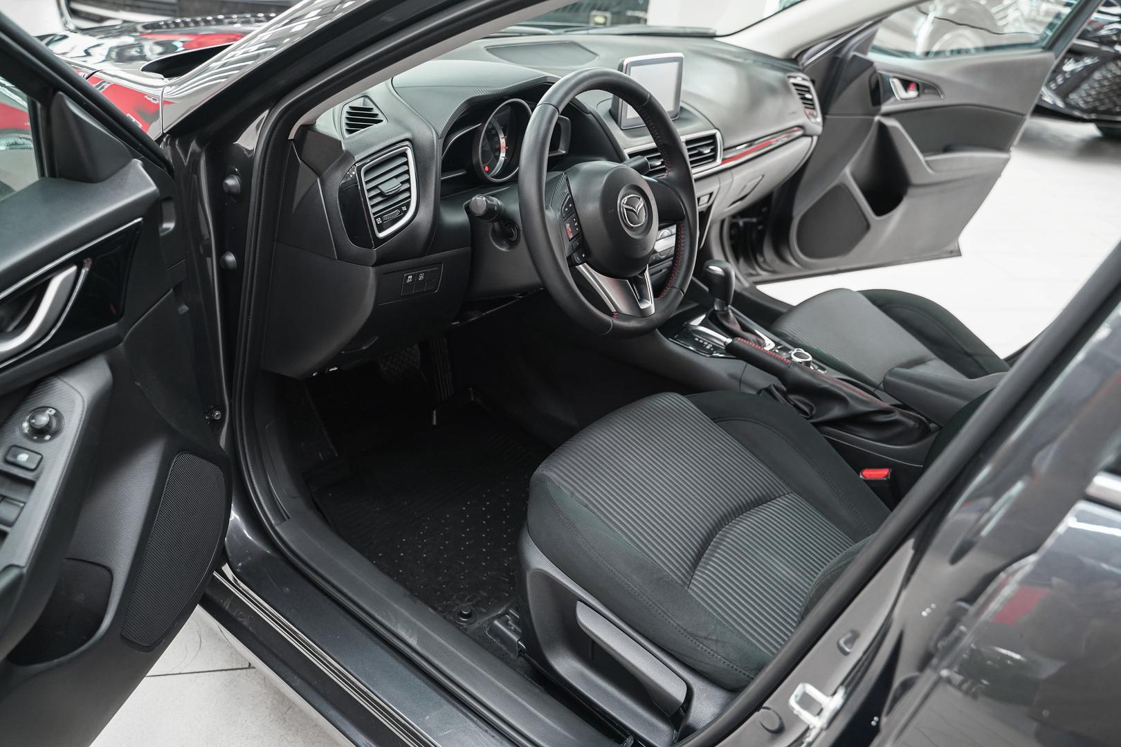 Mazda 3 2015, серый, ДЦ Орехово