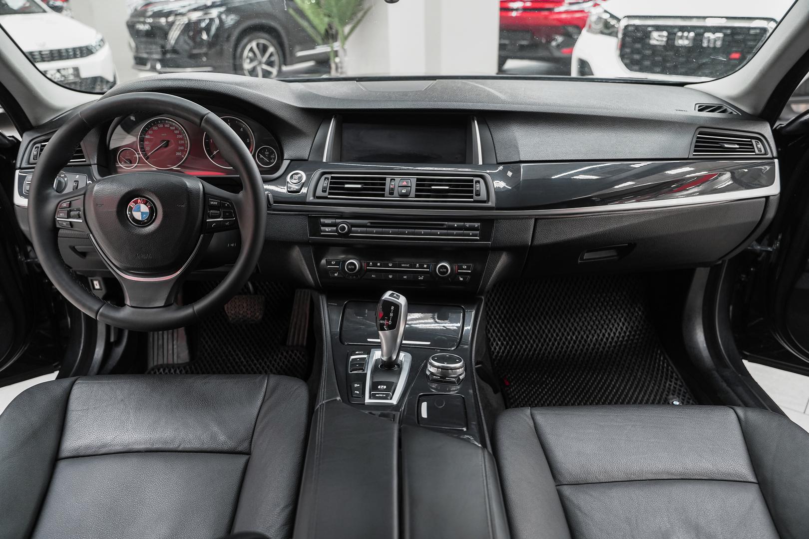 BMW 5 серии 2012, черный, ДЦ Орехово