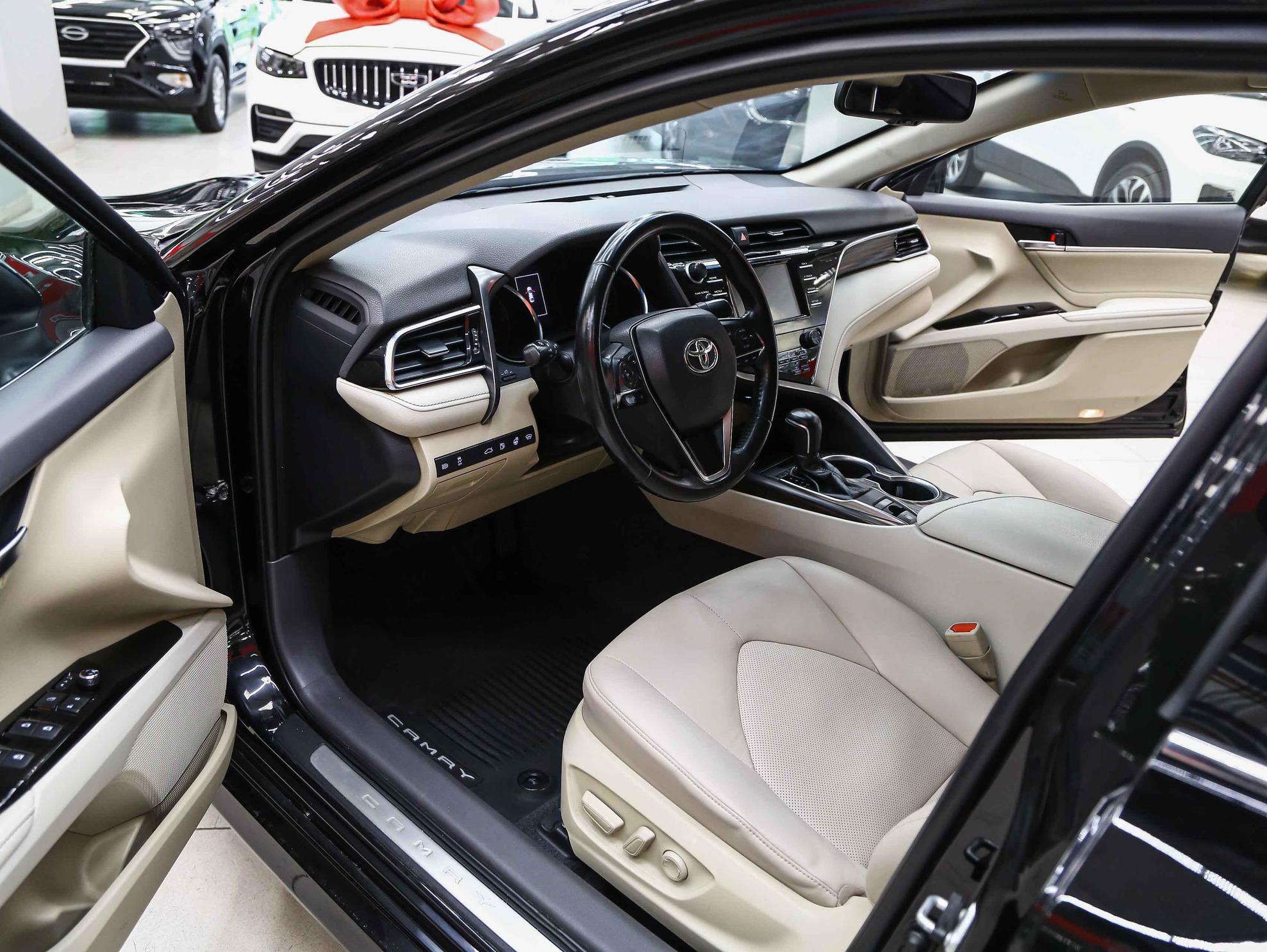 Toyota Camry 2018, черный, ДЦ Орехово