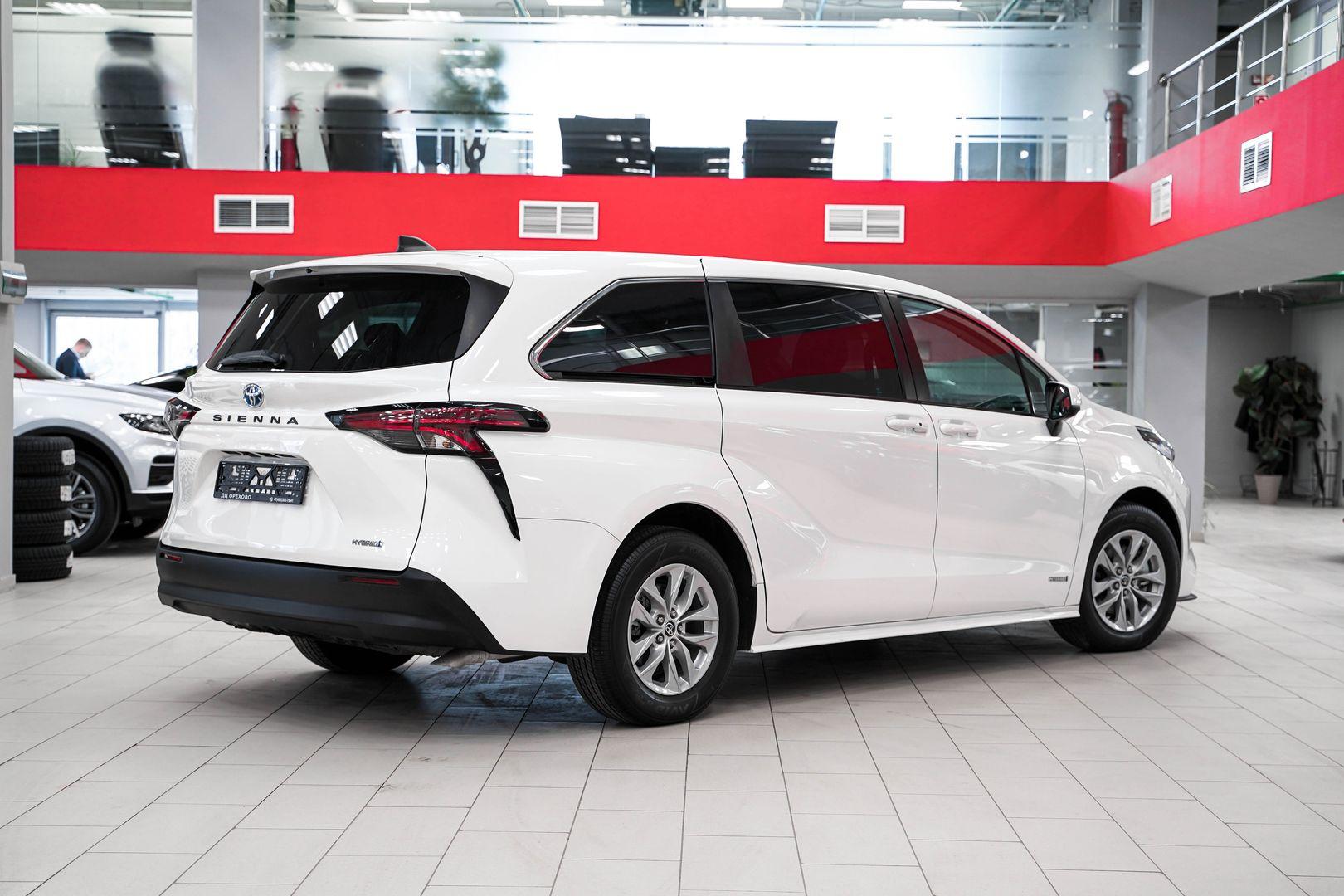 Toyota Sienna 2021, белый, ДЦ Орехово
