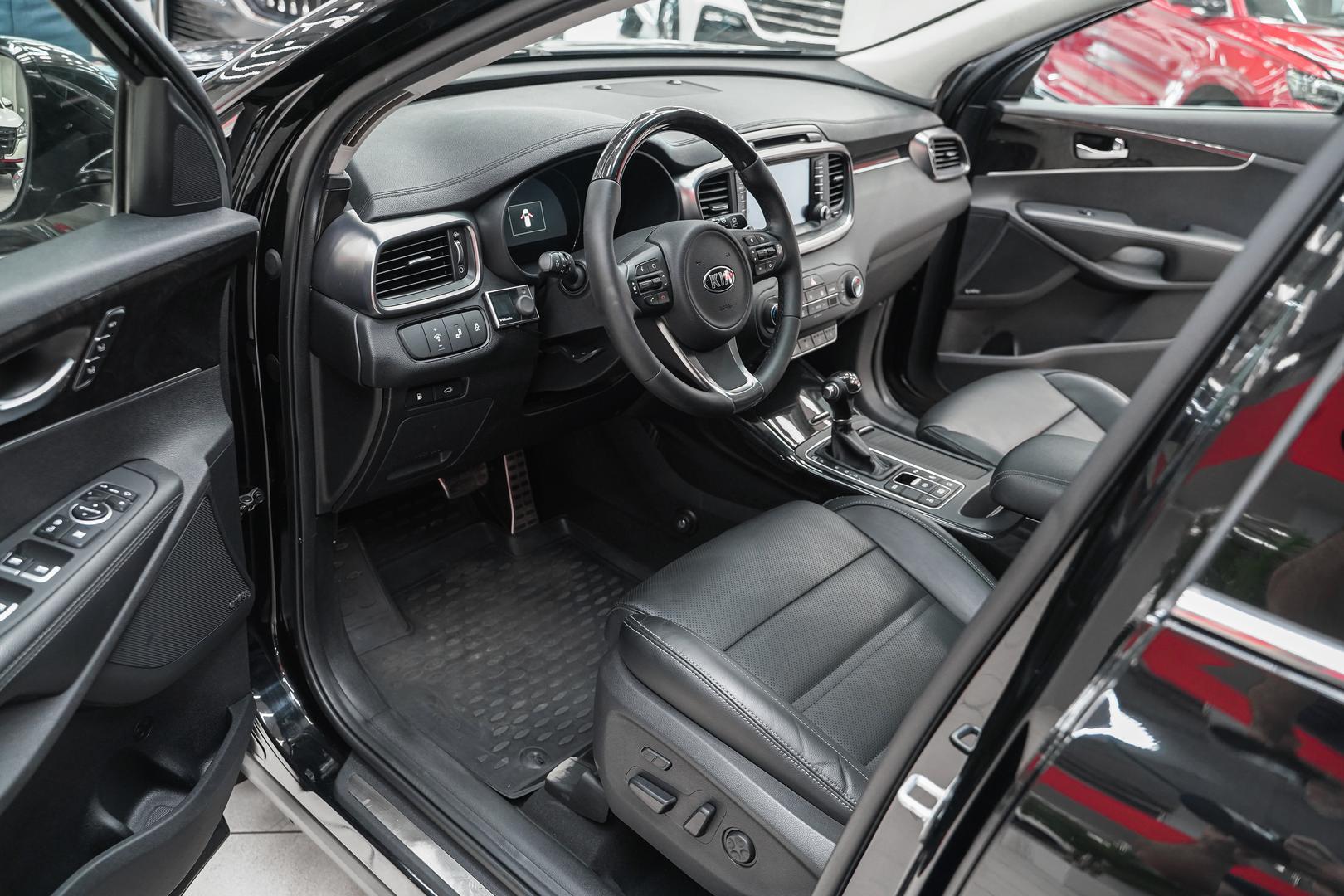 Kia Sorento 2017, черный, ДЦ Орехово