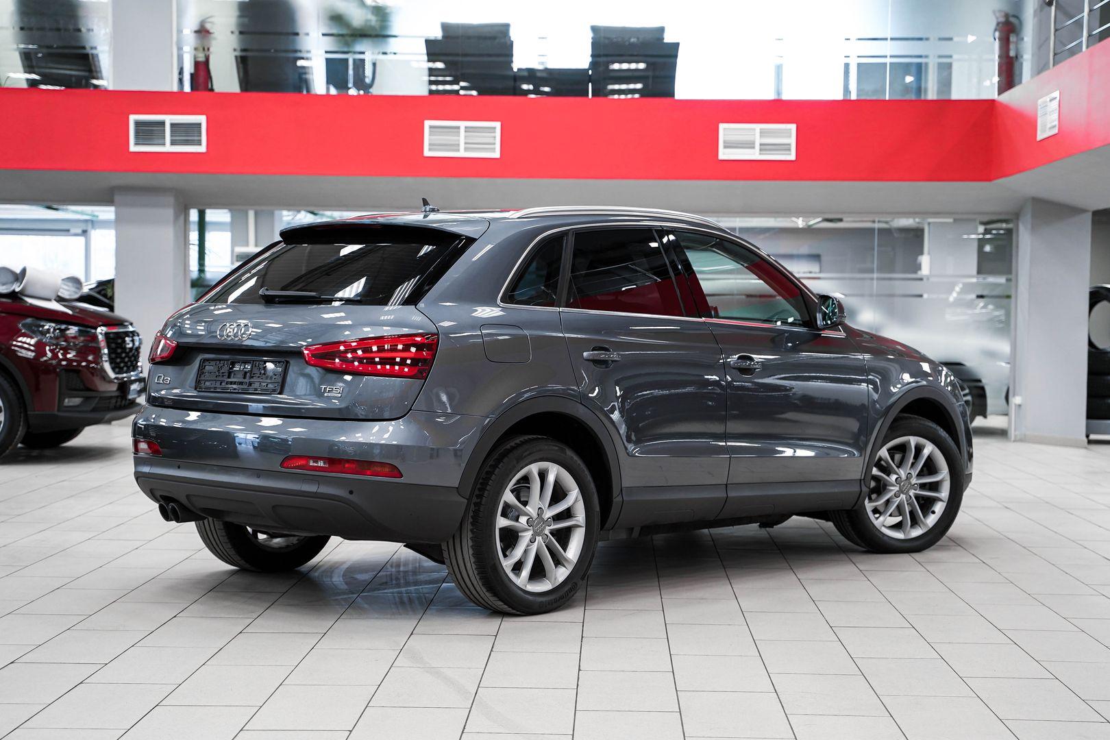 Audi Q3 2011, серый, ДЦ Орехово