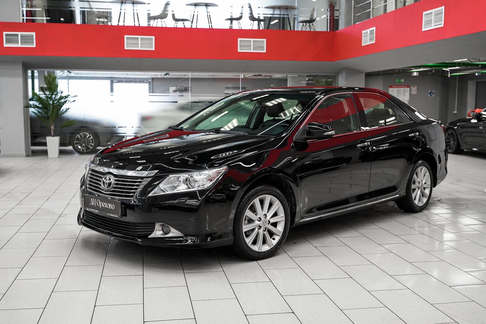 Toyota Camry 2013, черный, ДЦ Орехово