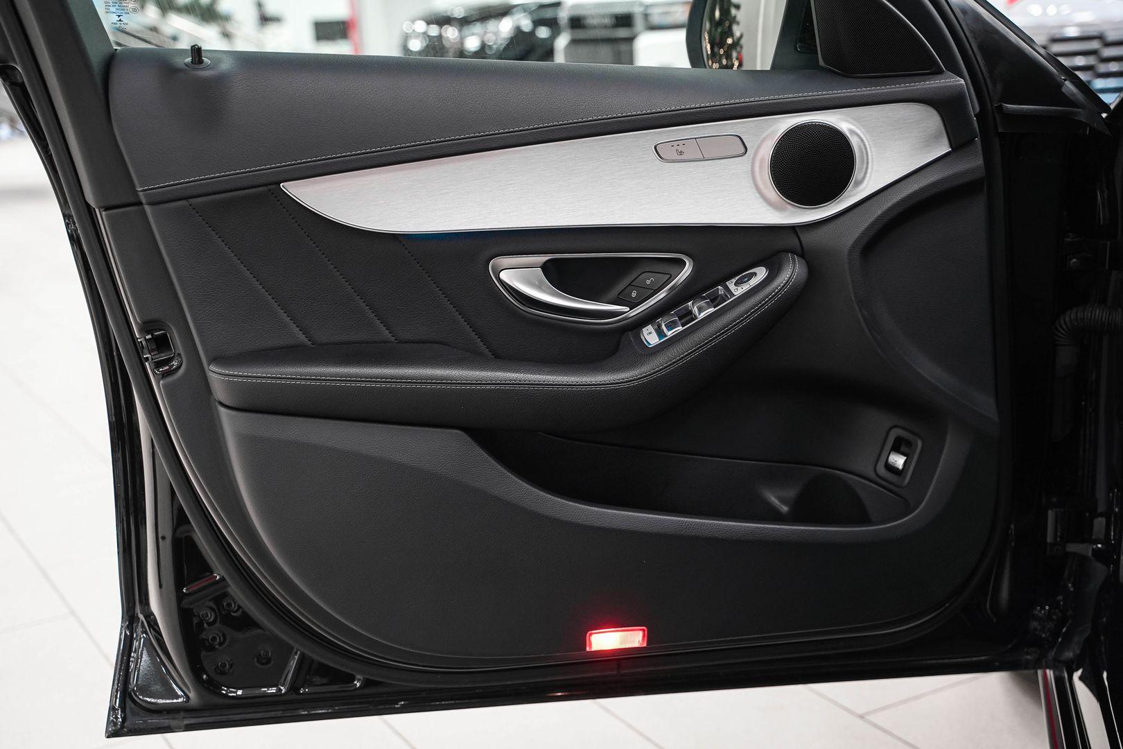 Mercedes-Benz C-Класс 2014, черный, ДЦ Орехово