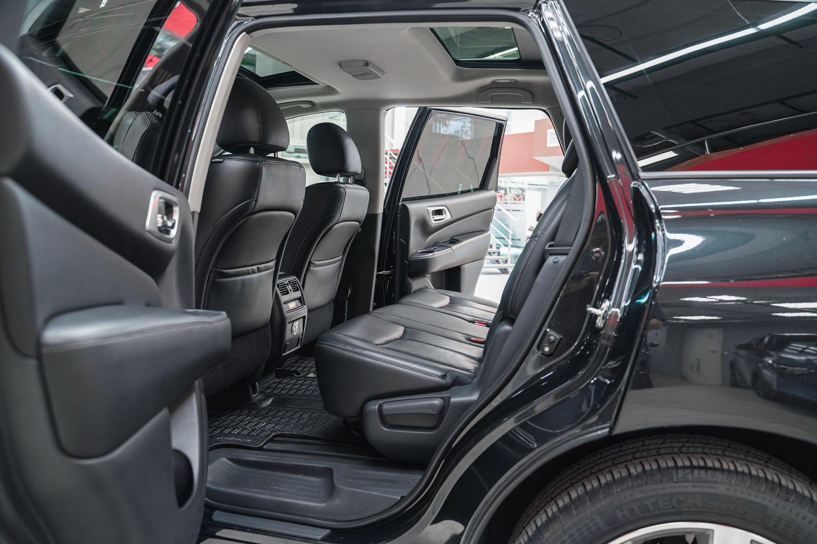 Nissan Pathfinder 2016, черный, ДЦ Орехово