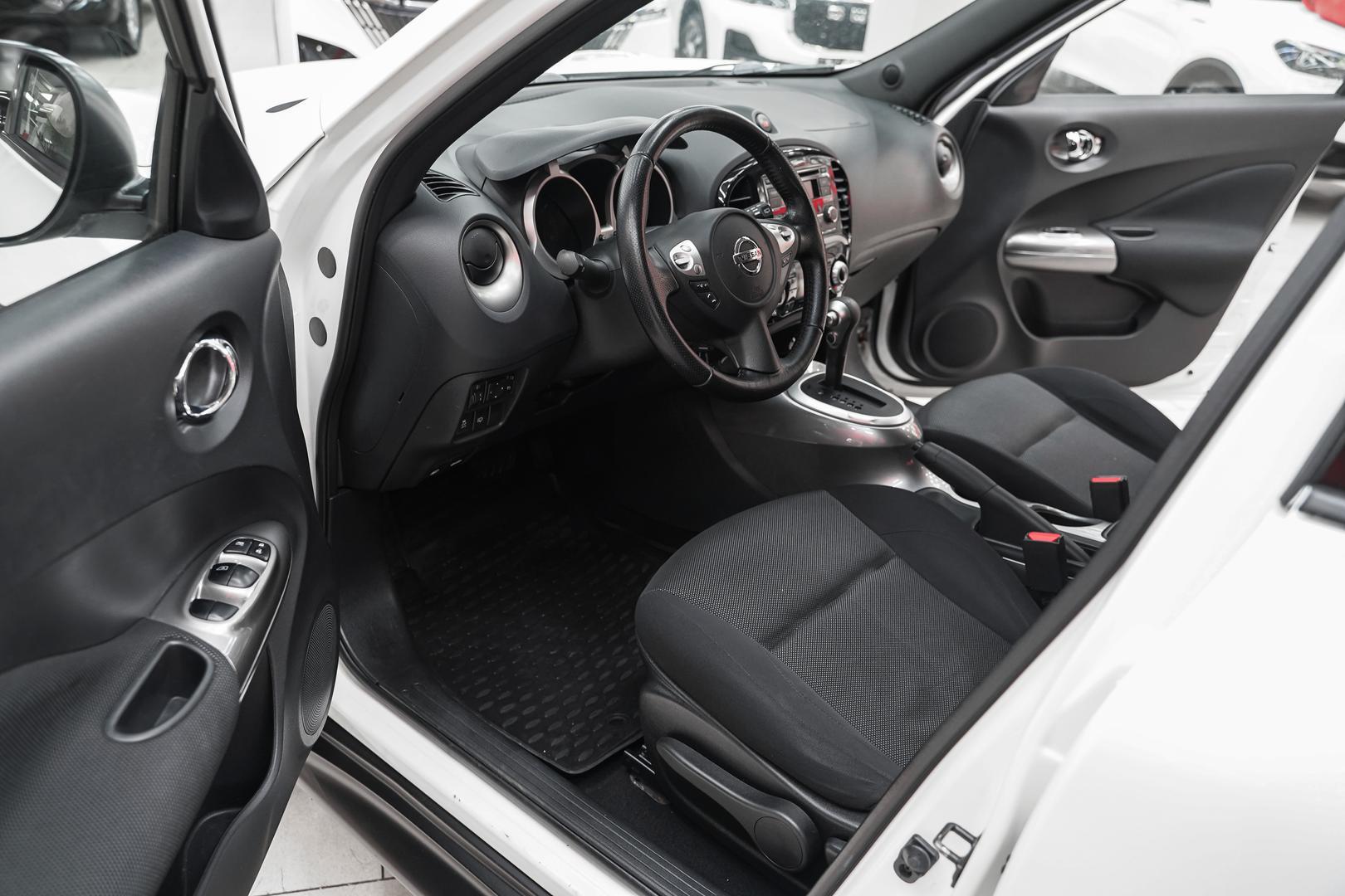 Nissan Juke 2013, белый, ДЦ Орехово