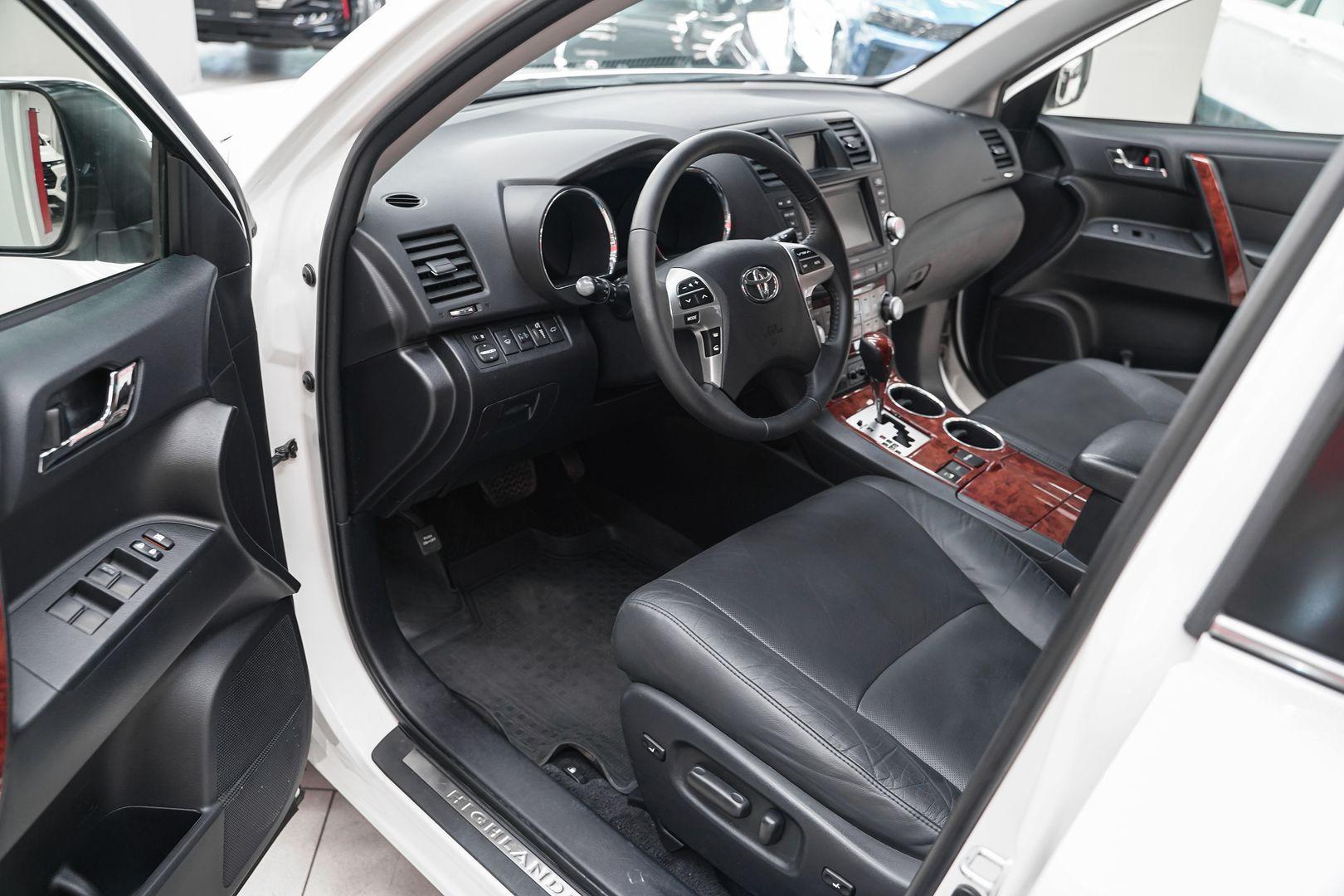 Toyota Highlander 2011, белый, ДЦ Орехово