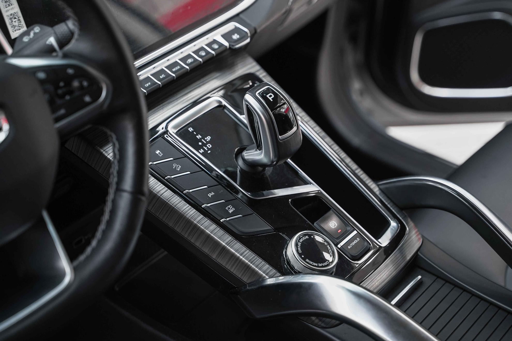 Geely Atlas Pro 2021, серый, ДЦ Орехово