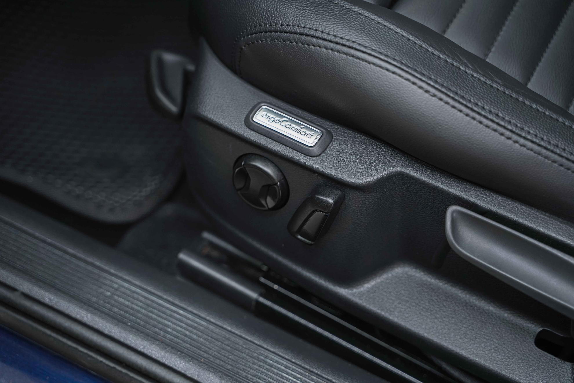 Volkswagen Passat 2017, синий, ДЦ Орехово