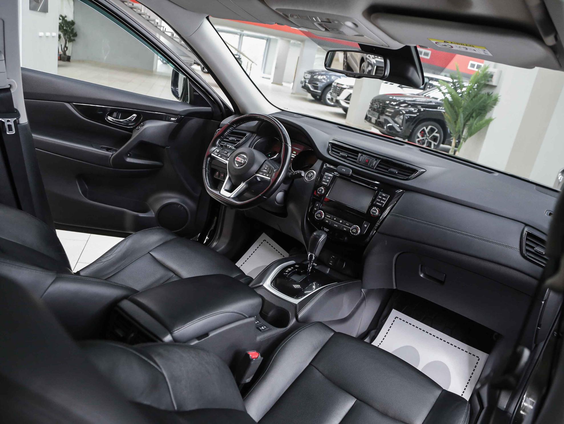 Nissan X-Trail 2019, зеленый, ДЦ Орехово
