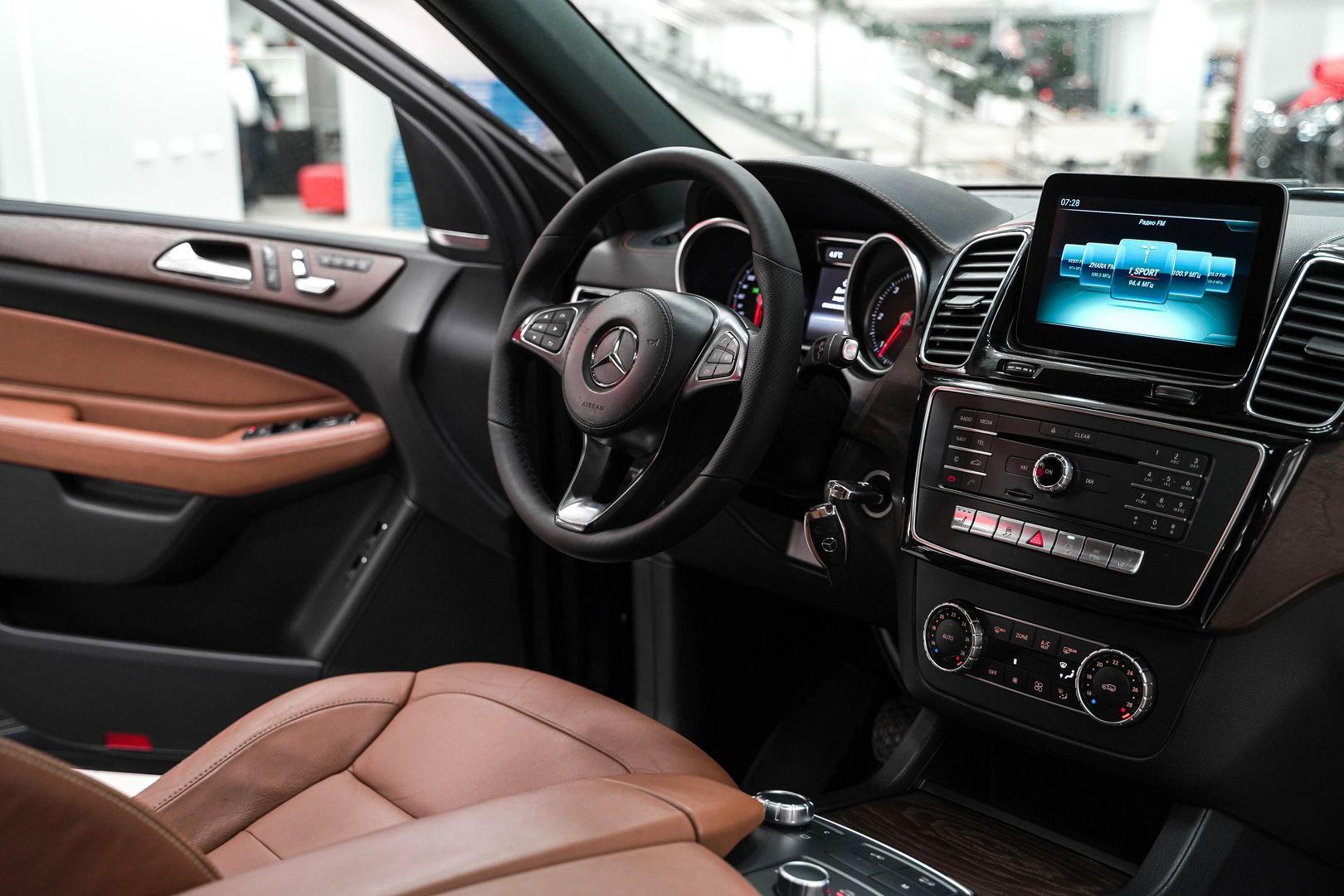 Mercedes-Benz GLS 2016, синий, ДЦ Орехово
