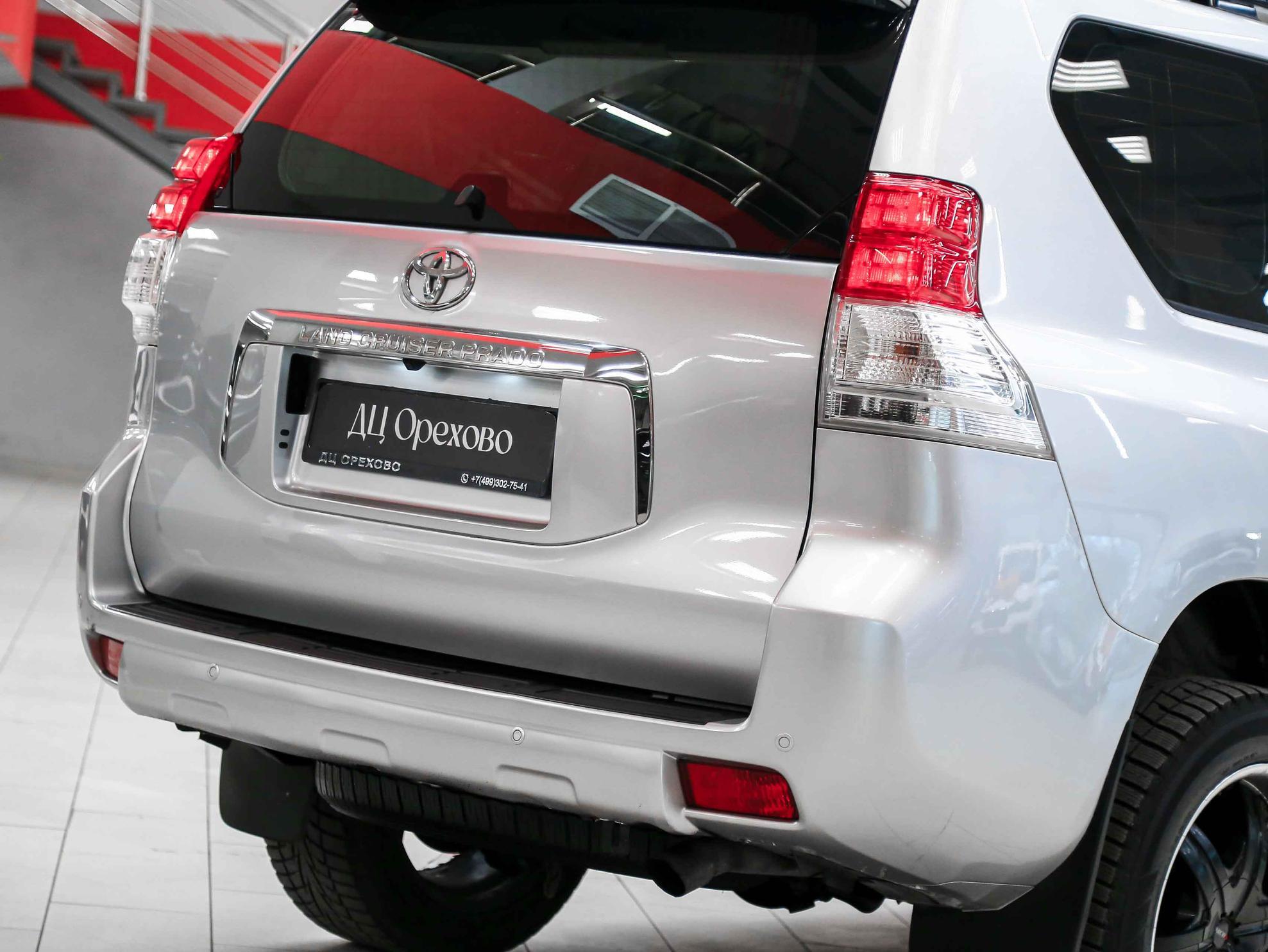 Toyota Land Cruiser Prado 2011, серебряный, ДЦ Орехово
