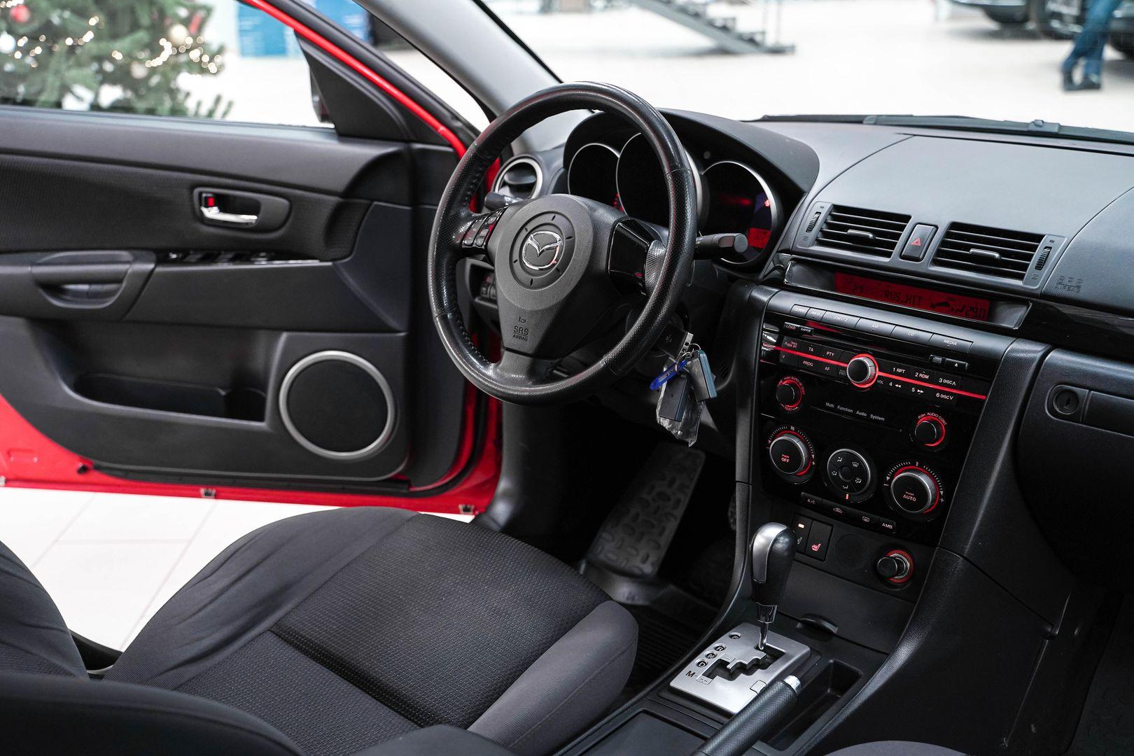 Mazda 3 2008, красный, ДЦ Орехово