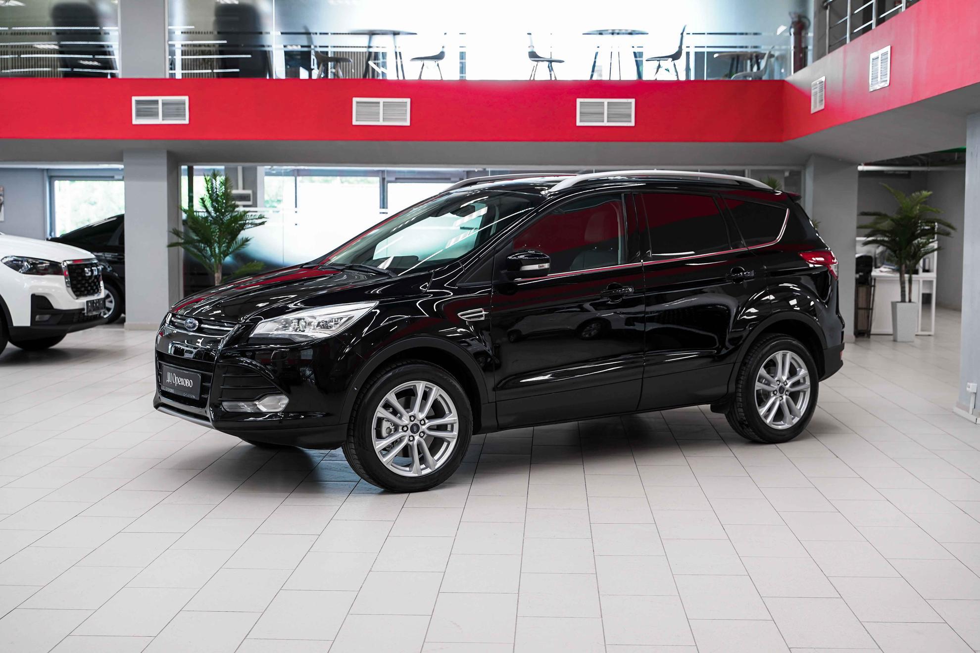 Ford Kuga 2016, черный, ДЦ Орехово