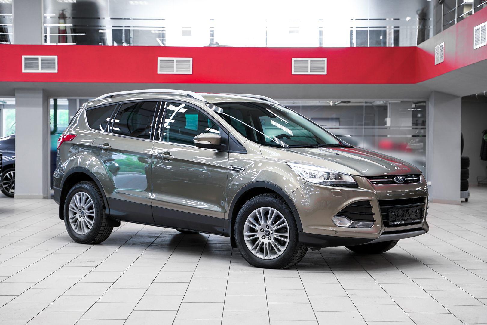 Ford Kuga 2014, серый, ДЦ Орехово