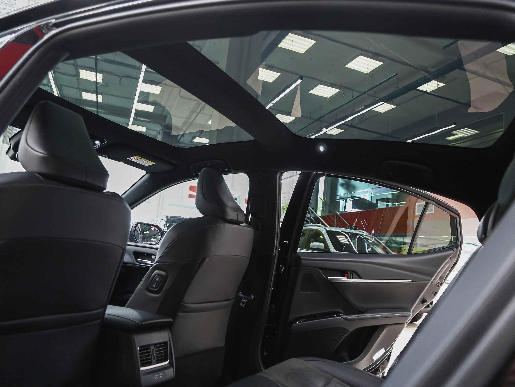 Toyota Camry 2024, черный, ДЦ Орехово