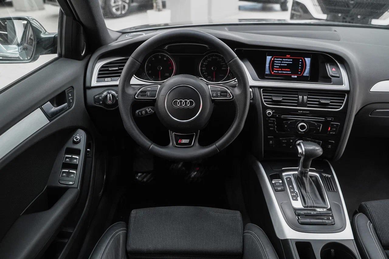 Audi A4 2012, серый, ДЦ Орехово