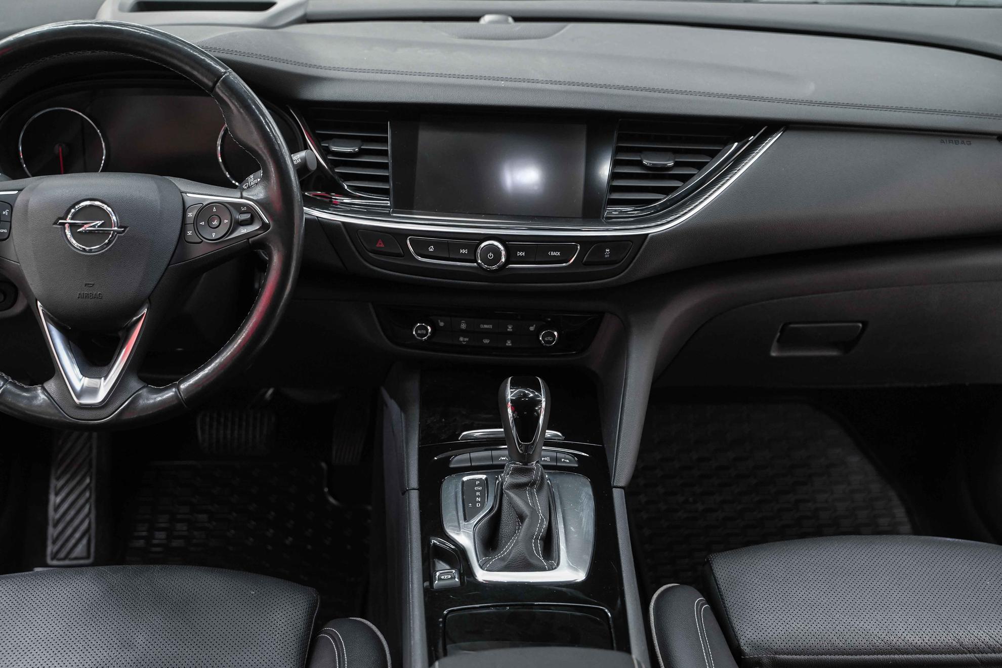 Opel Insignia 2018, черный, ДЦ Орехово