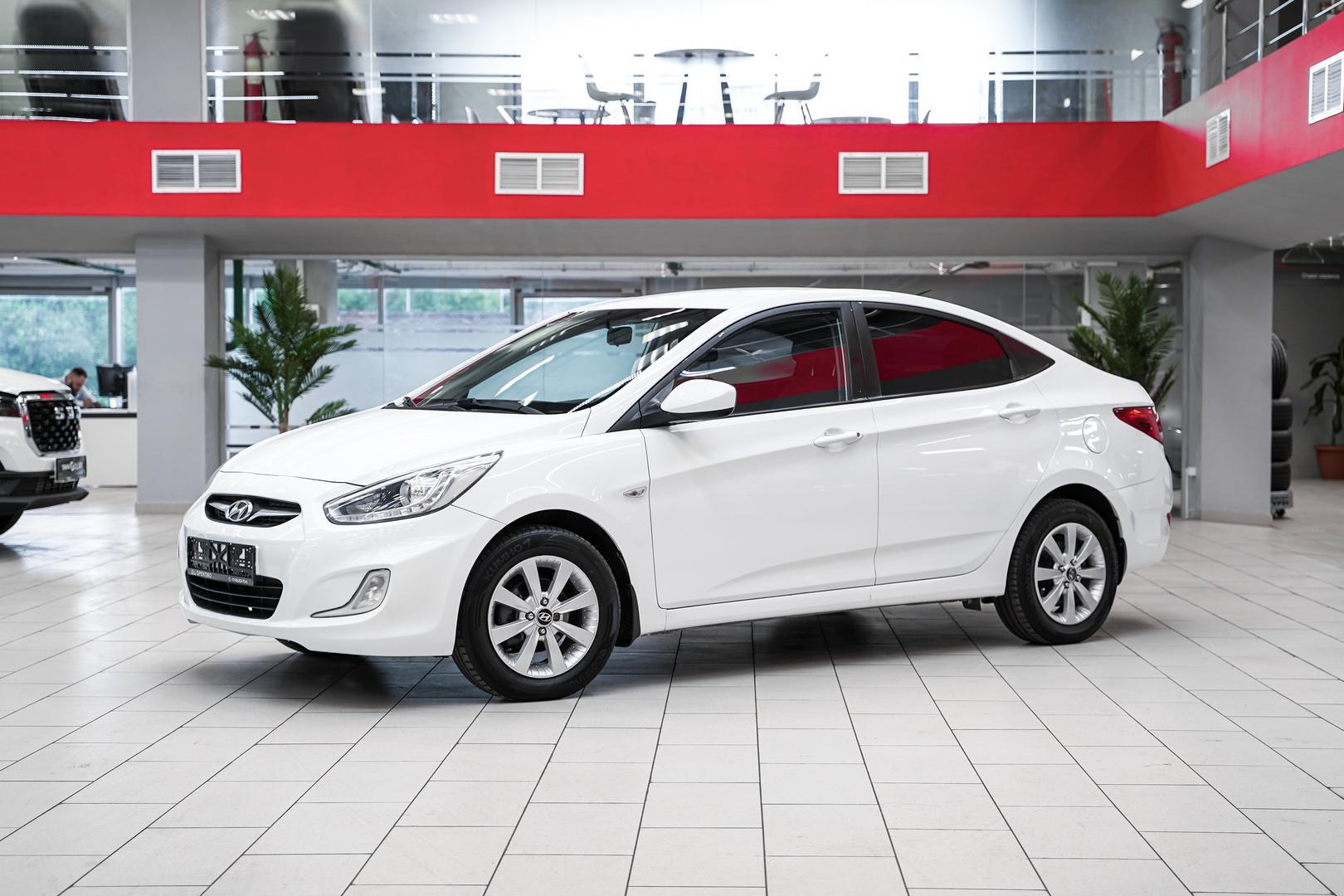 Hyundai Solaris 2014, белый, ДЦ Орехово