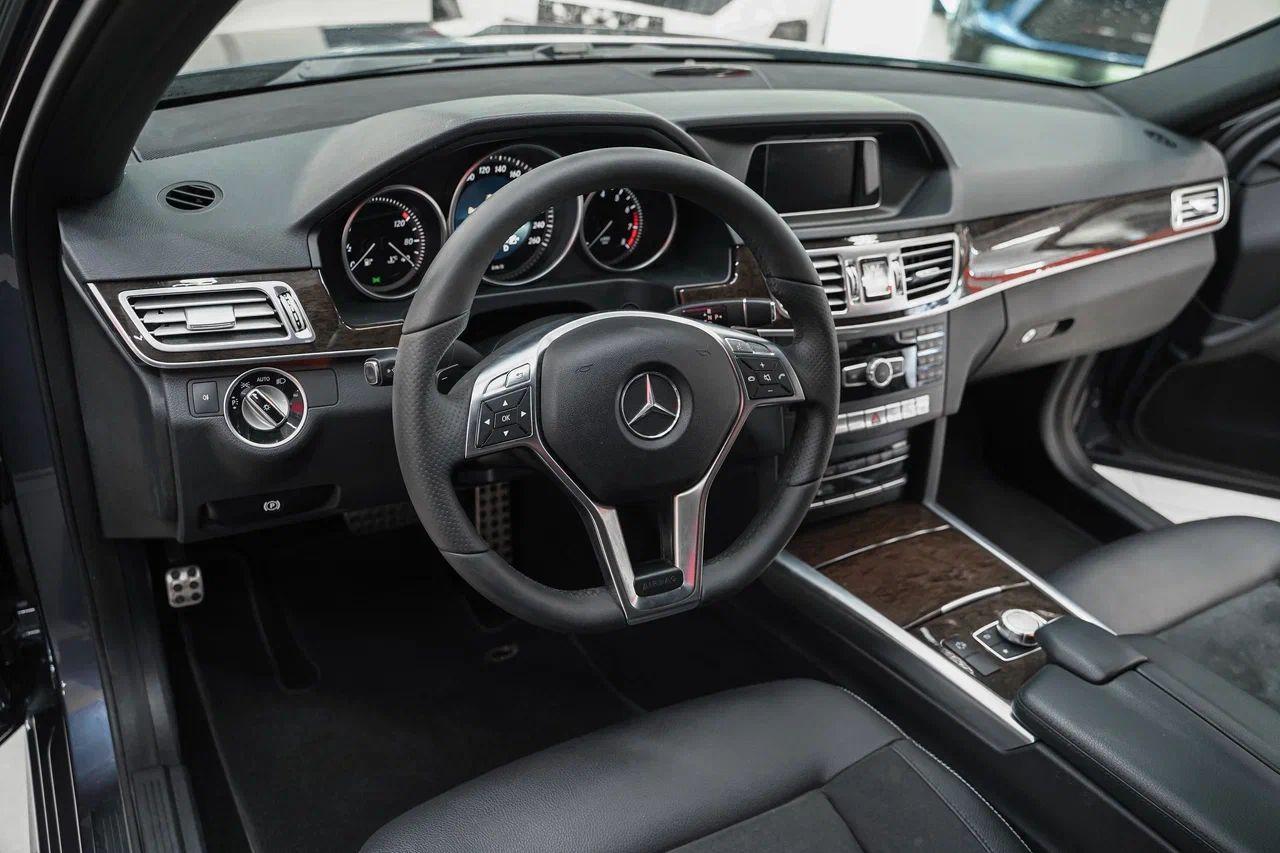 Mercedes-Benz E-Класс 2014, синий, ДЦ Орехово