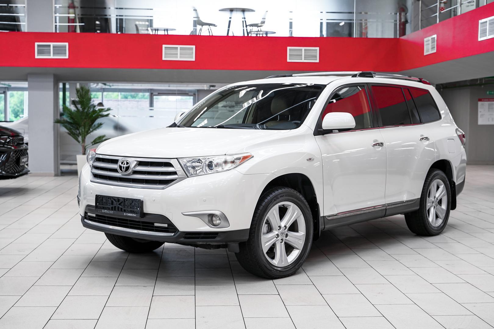 Toyota Highlander 2013, белый, ДЦ Орехово