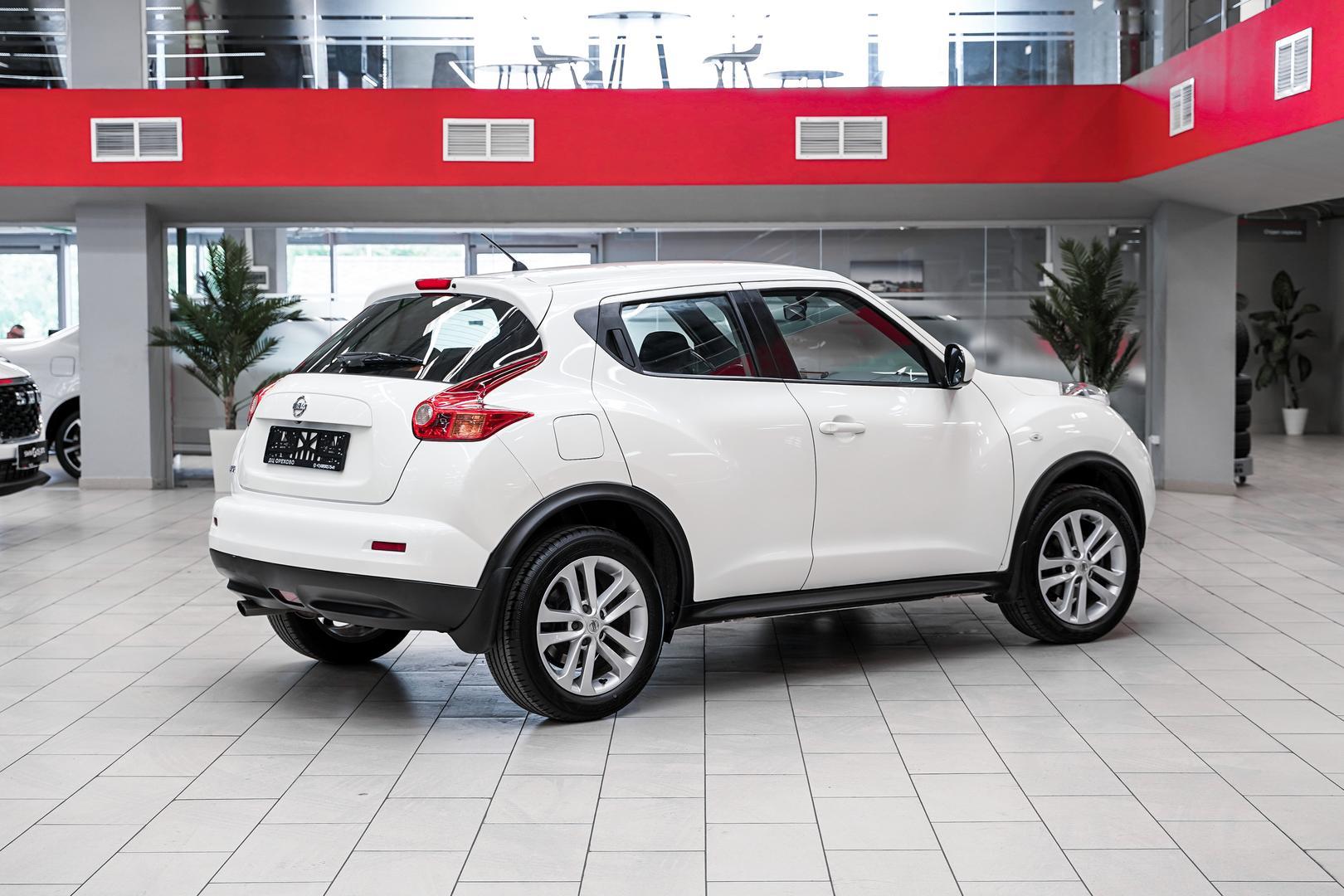 Nissan Juke 2014, белый, ДЦ Орехово