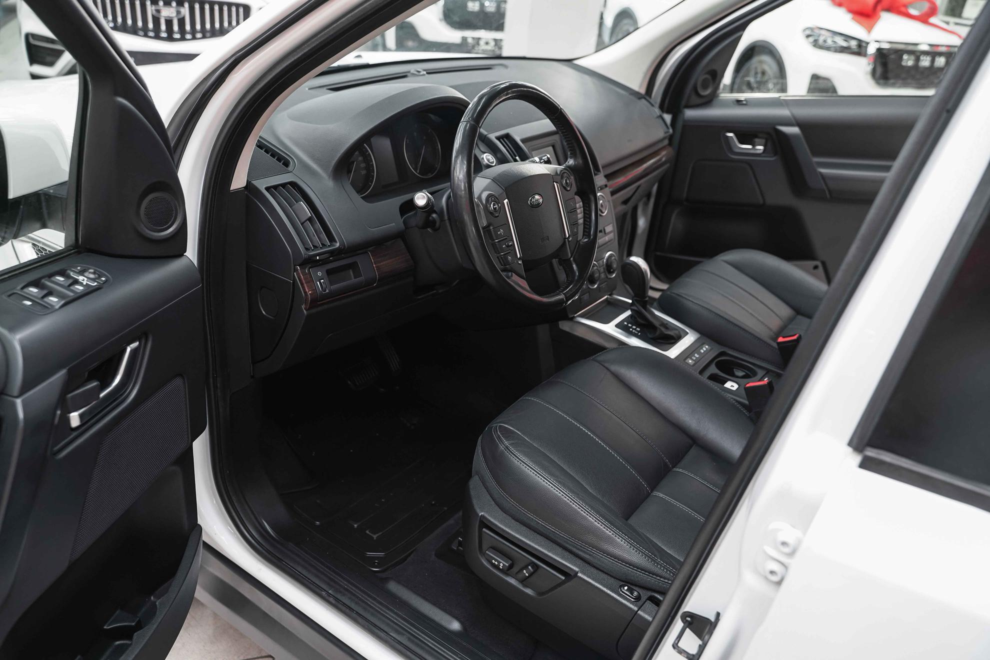 Land Rover Freelander 2014, белый, ДЦ Орехово