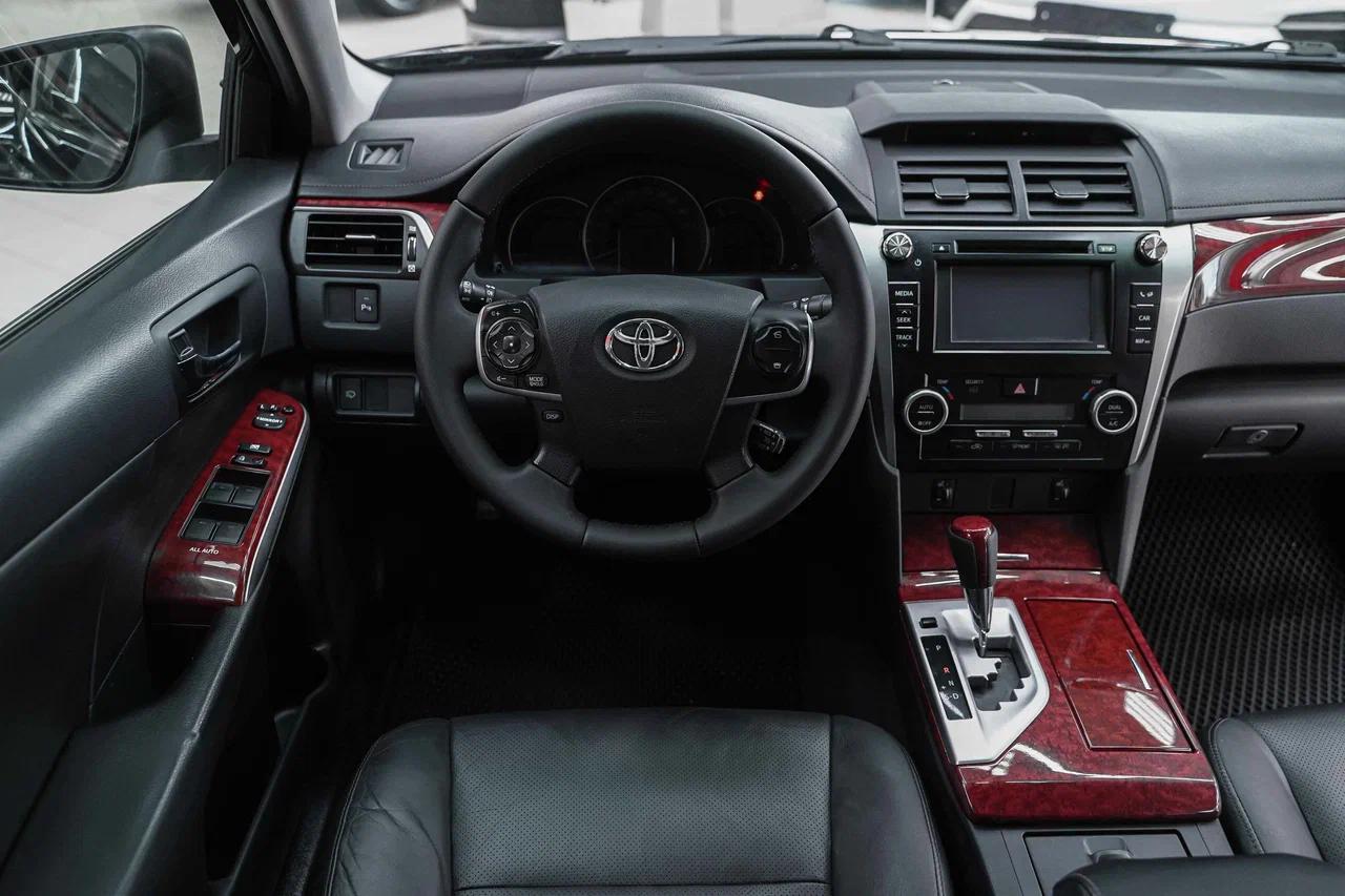 Toyota Camry 2012, черный, ДЦ Орехово