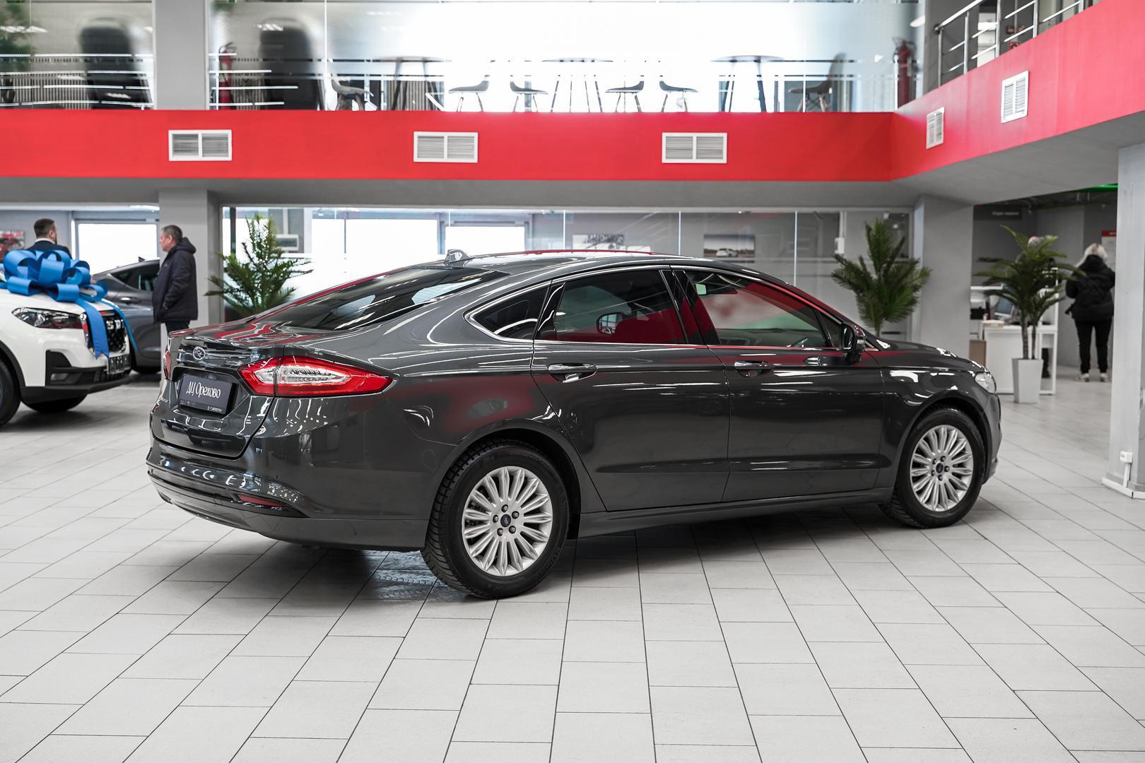 Ford Mondeo 2015, серый, ДЦ Орехово