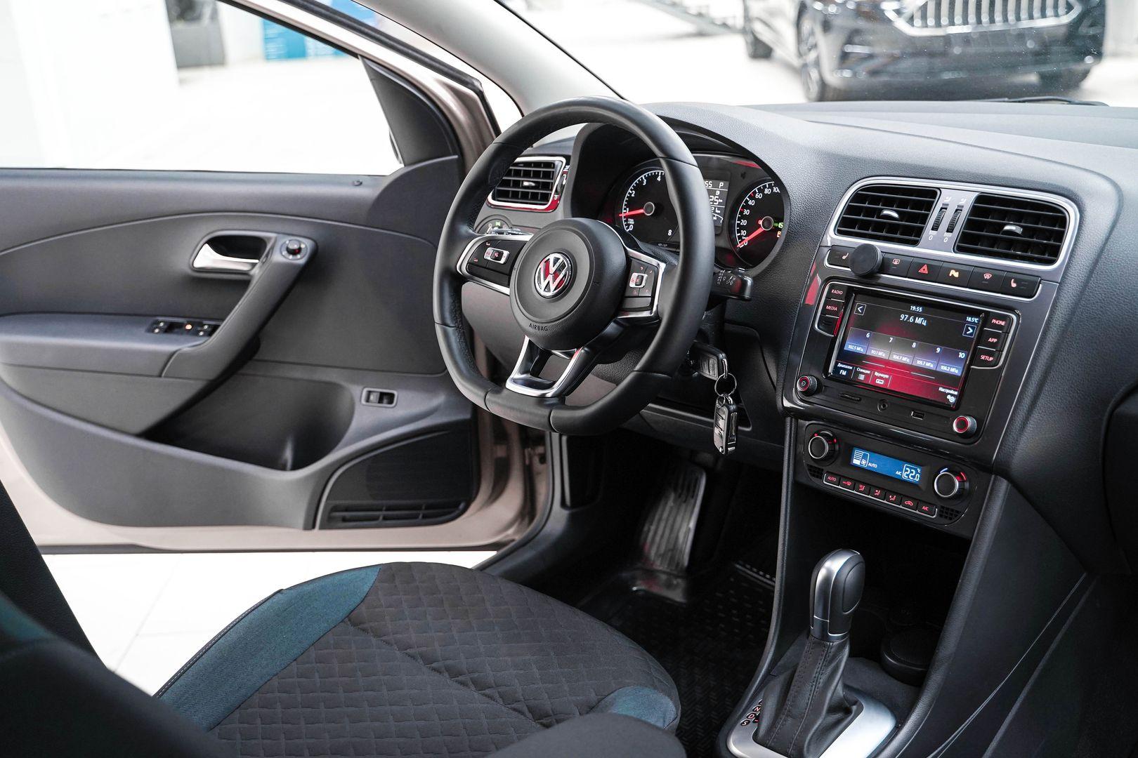 Volkswagen Polo 2019, бежевый, ДЦ Орехово