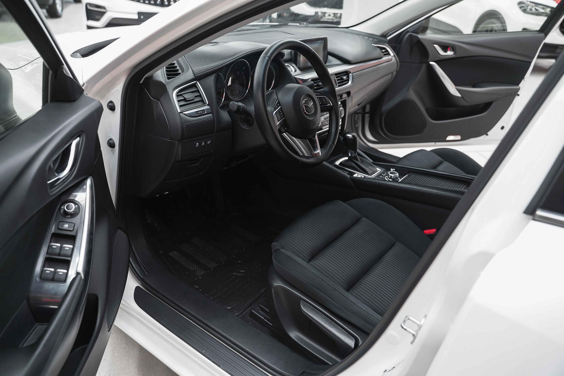 Mazda 6 2015, белый, ДЦ Орехово