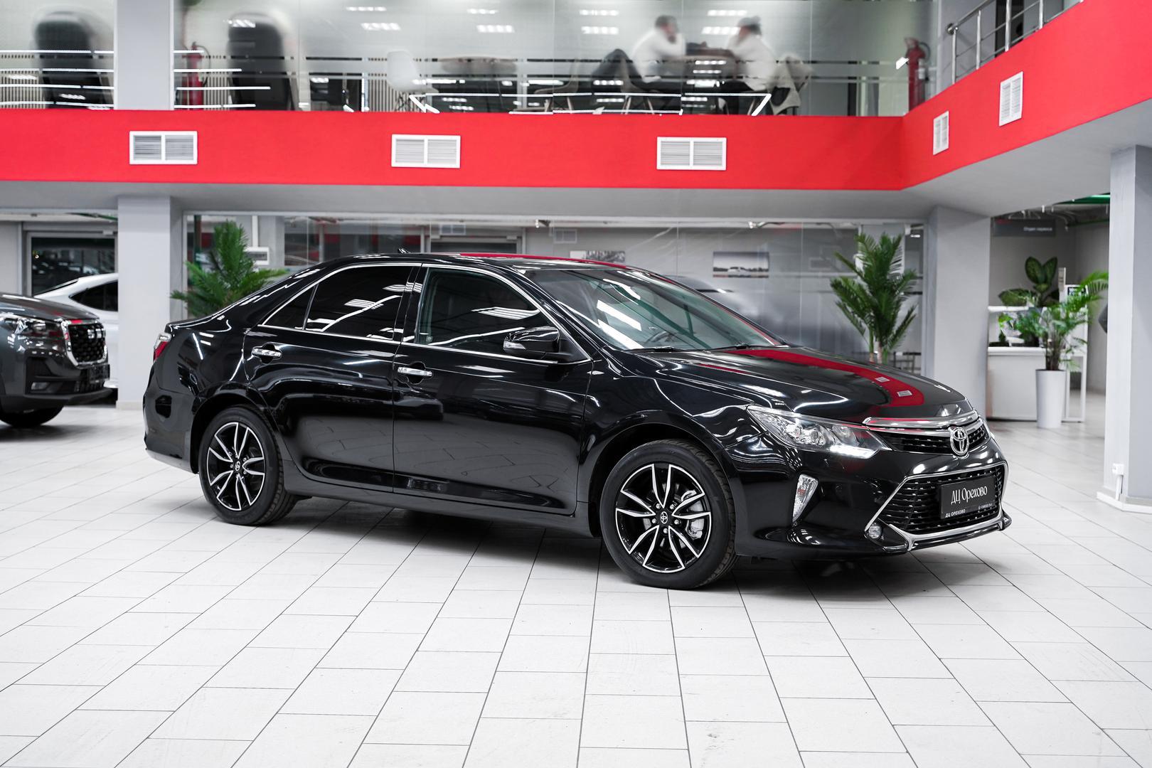 Toyota Camry 2017, черный, ДЦ Орехово