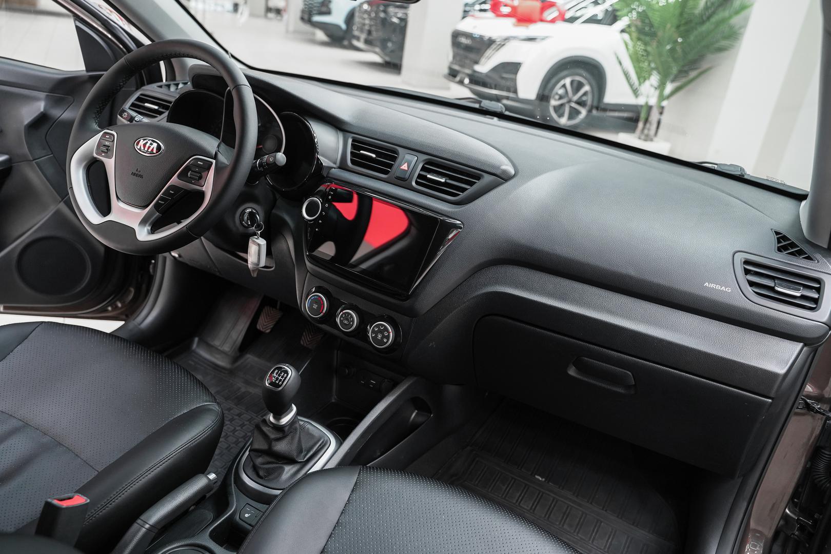 Kia Rio 2016, коричневый, ДЦ Орехово