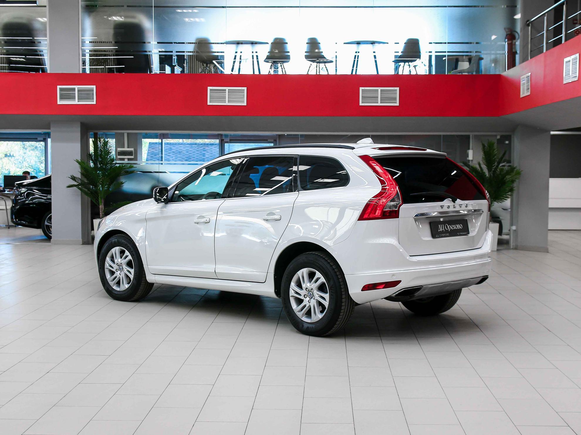 Volvo XC60 2017, белый, ДЦ Орехово