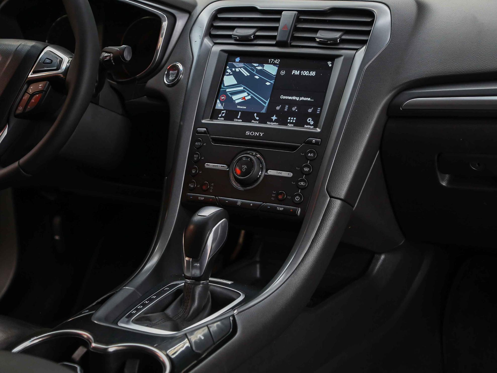 Ford Mondeo 2016, серебряный, ДЦ Орехово