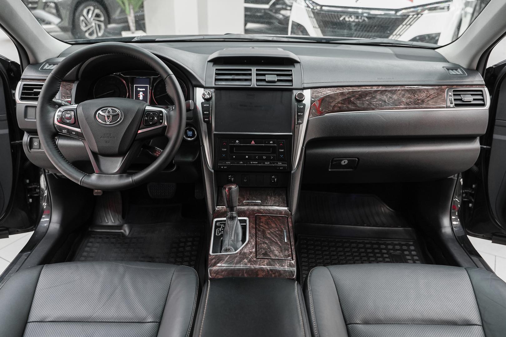 Toyota Camry 2018, черный, ДЦ Орехово