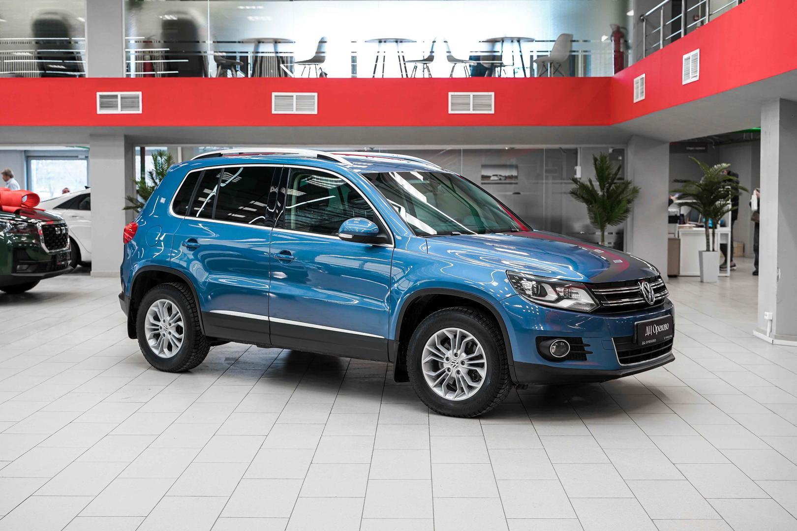 Volkswagen Tiguan 2011, синий, ДЦ Орехово