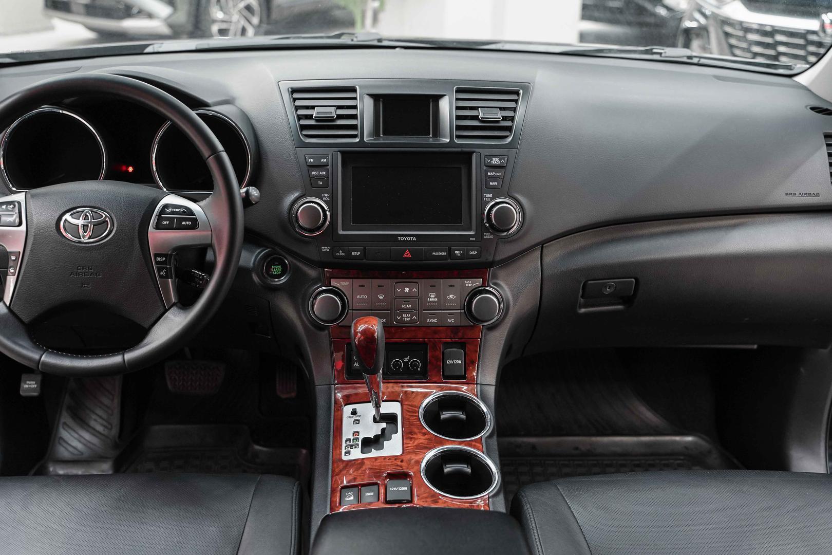 Toyota Highlander 2012, черный, ДЦ Орехово