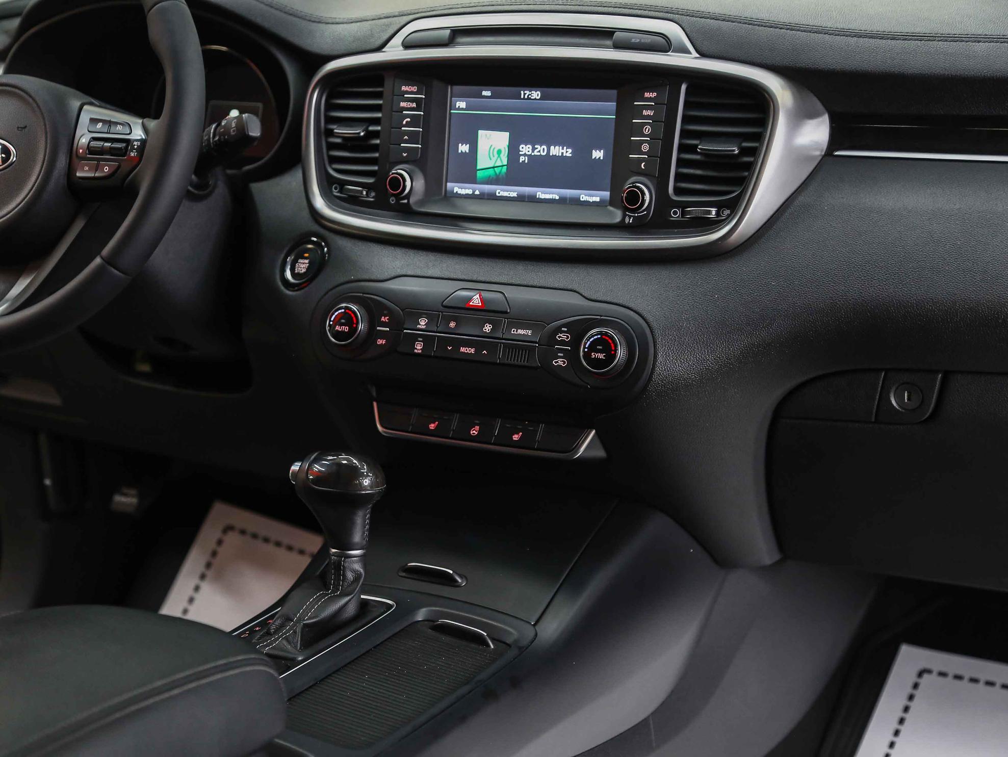 Kia Sorento 2017, белый, ДЦ Орехово