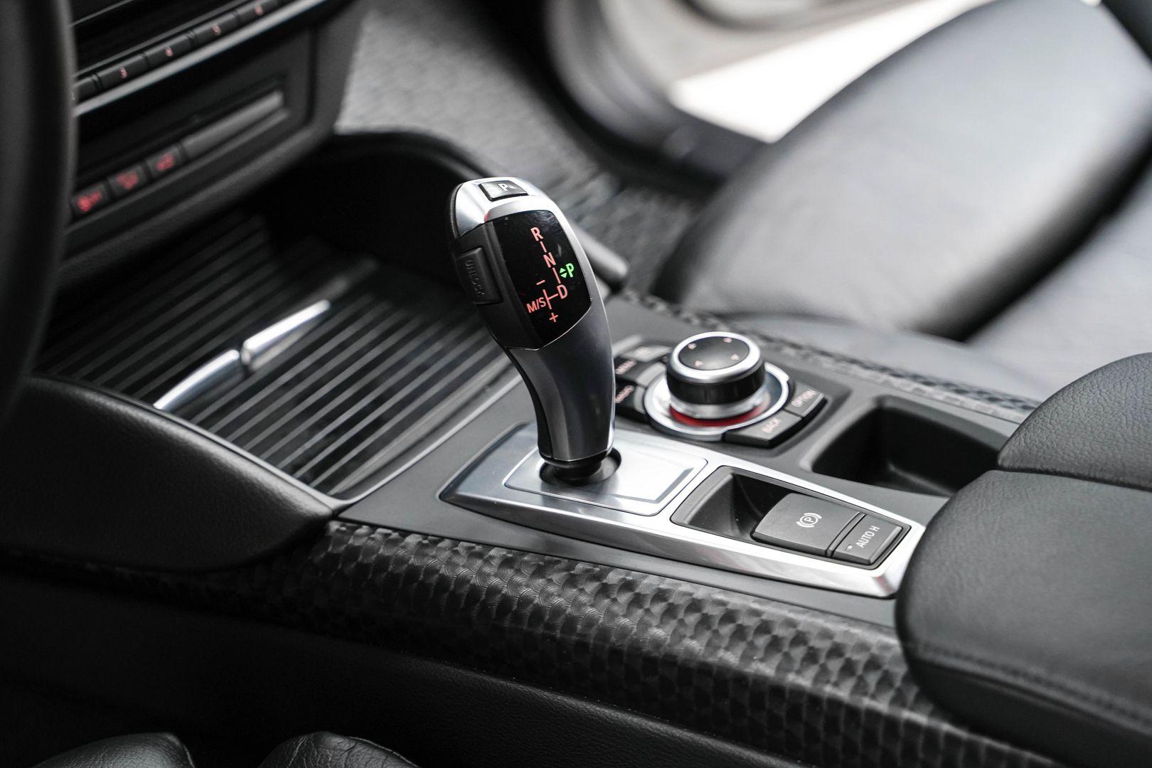 BMW X6 2013, белый, ДЦ Орехово
