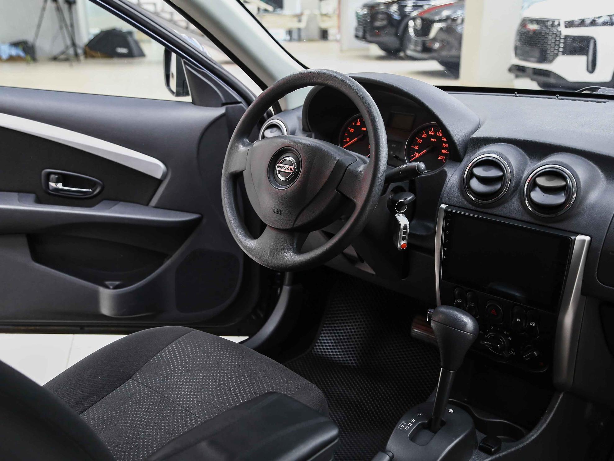 Nissan Almera 2017, синий, ДЦ Орехово