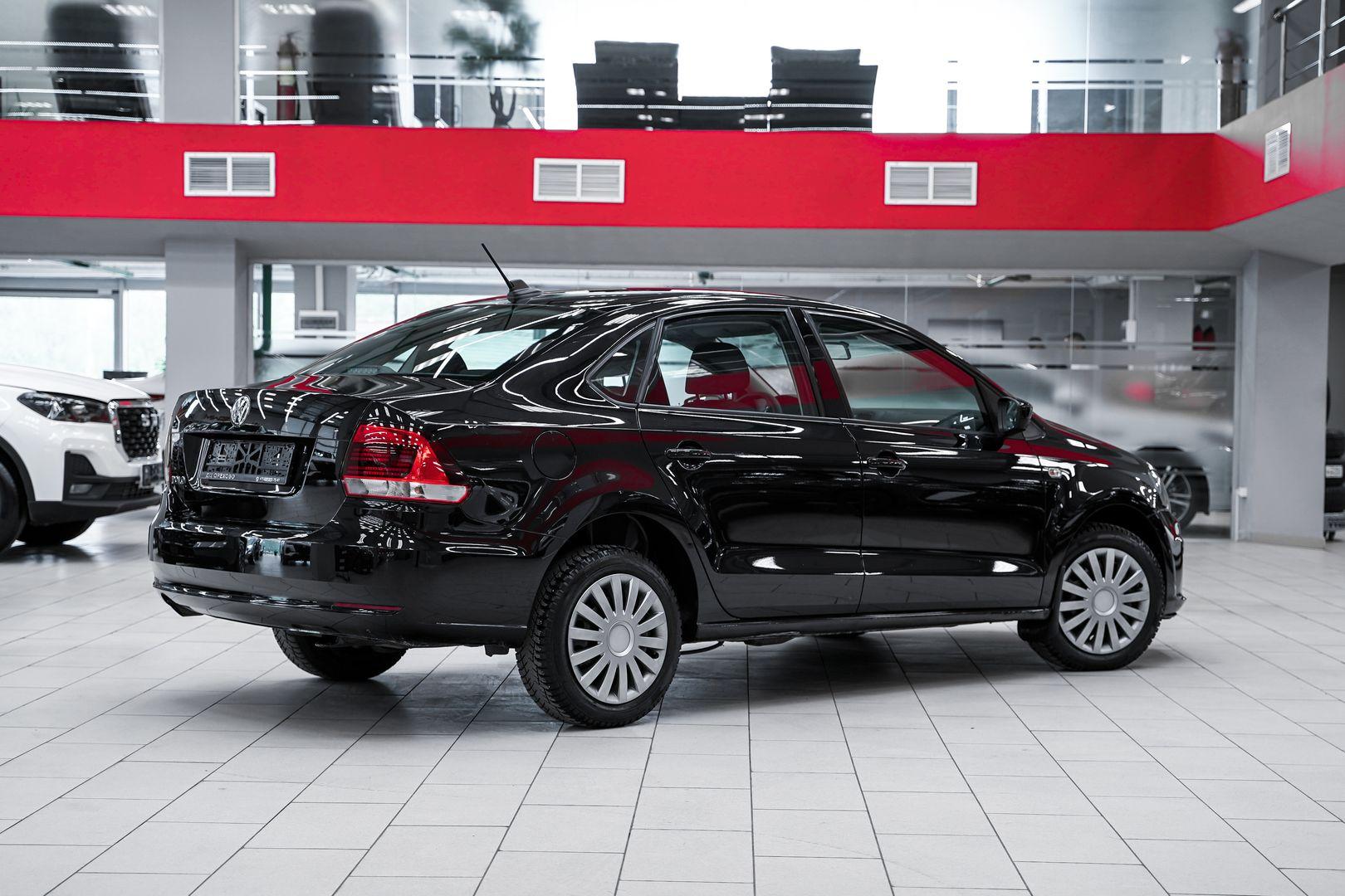 Volkswagen Polo 2017, черный, ДЦ Орехово