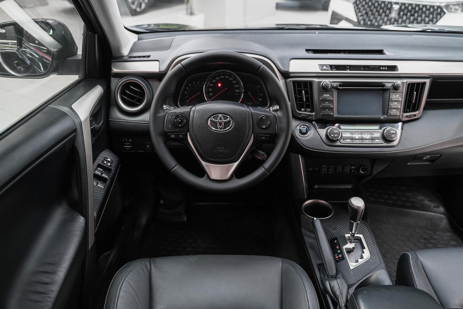 Toyota RAV4 2015, черный, ДЦ Орехово