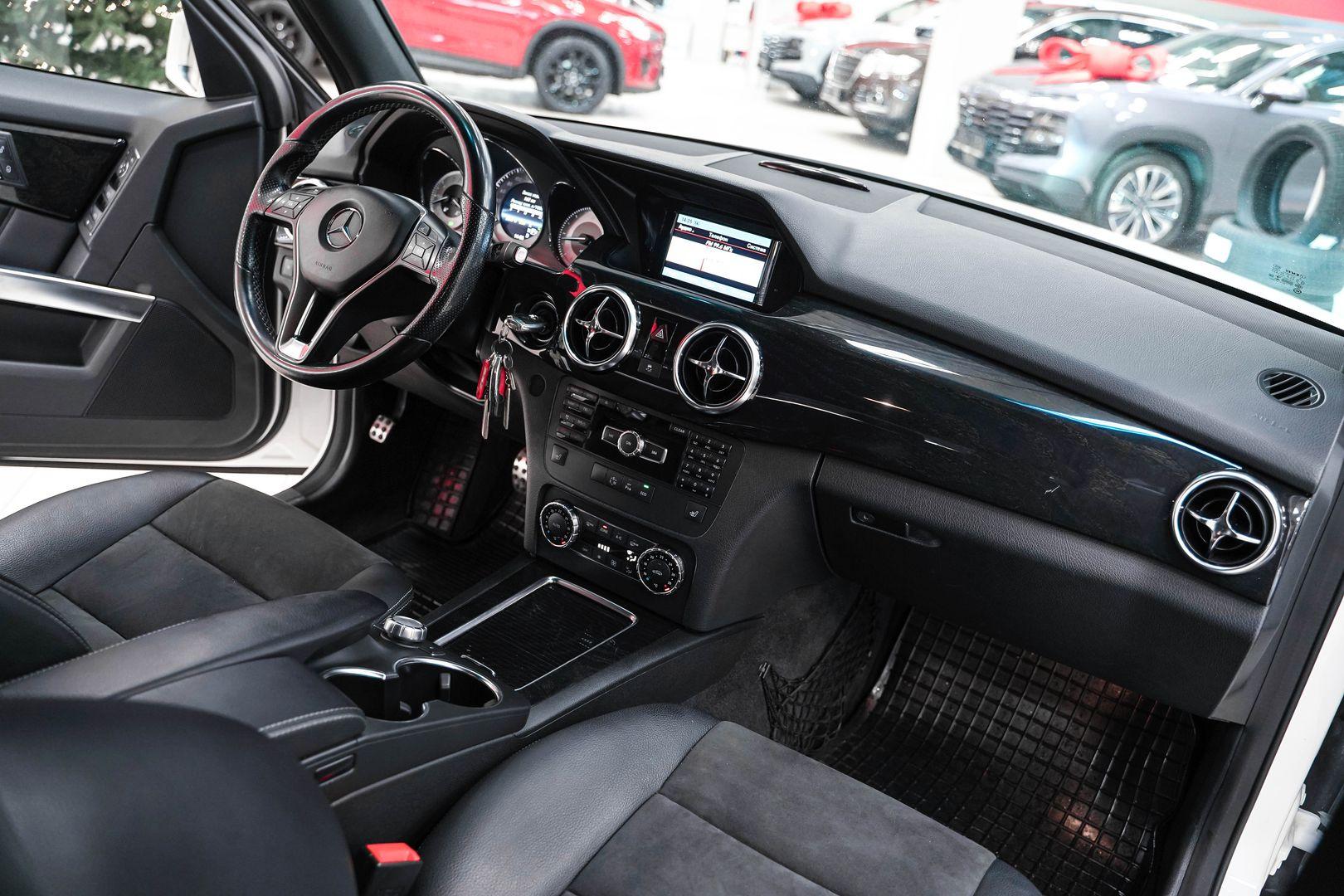 Mercedes-Benz GLK-Класс 2012, белый, ДЦ Орехово