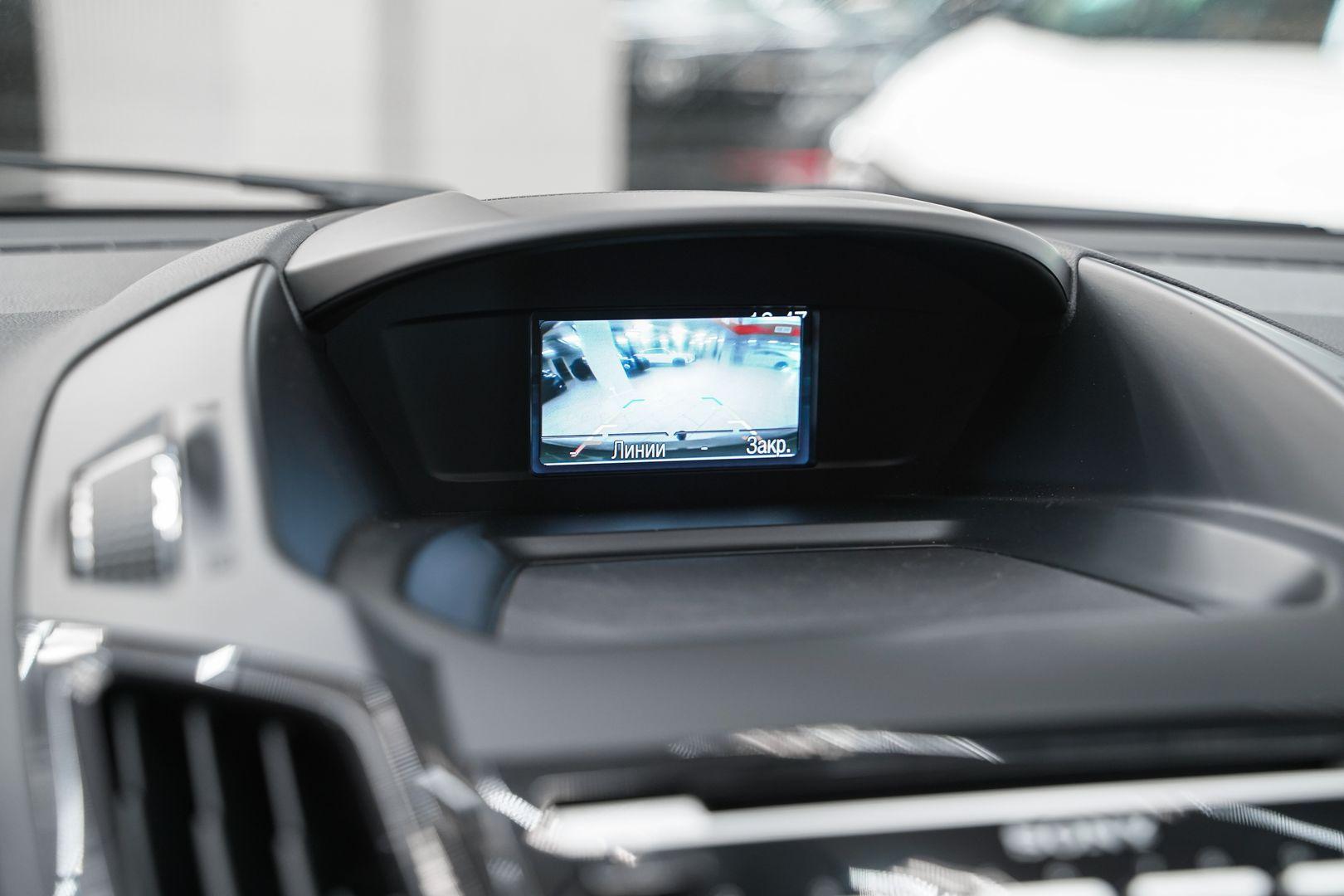 Ford Kuga 2013, зеленый, ДЦ Орехово